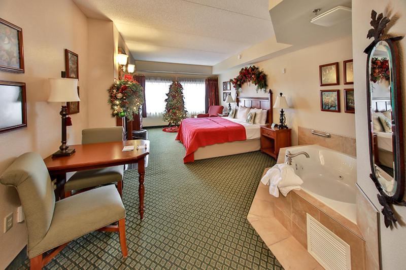The Inn at Christmas Place photo 8