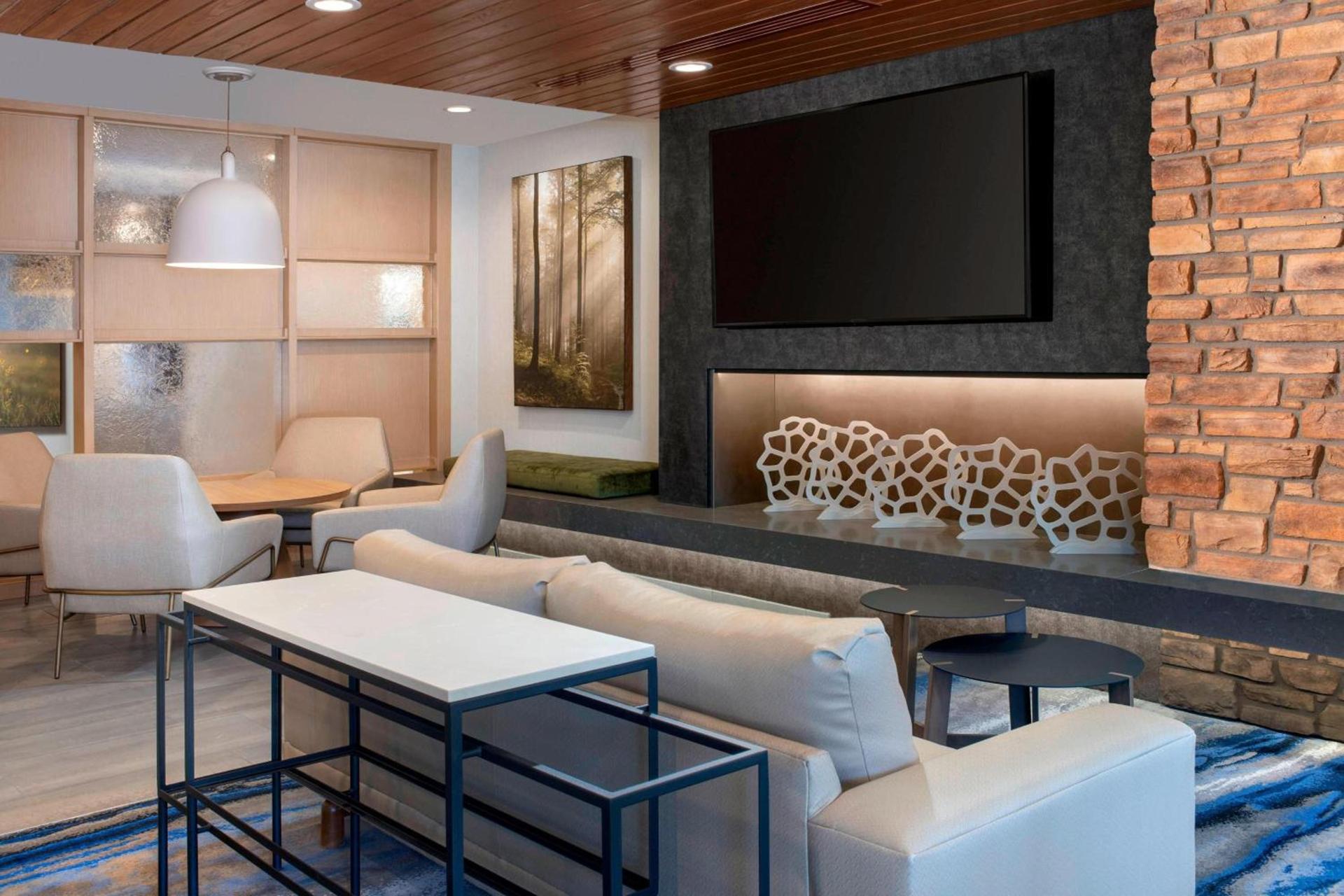 Fairfield Inn & Suites by Marriott Denver Tech Center North photo 9
