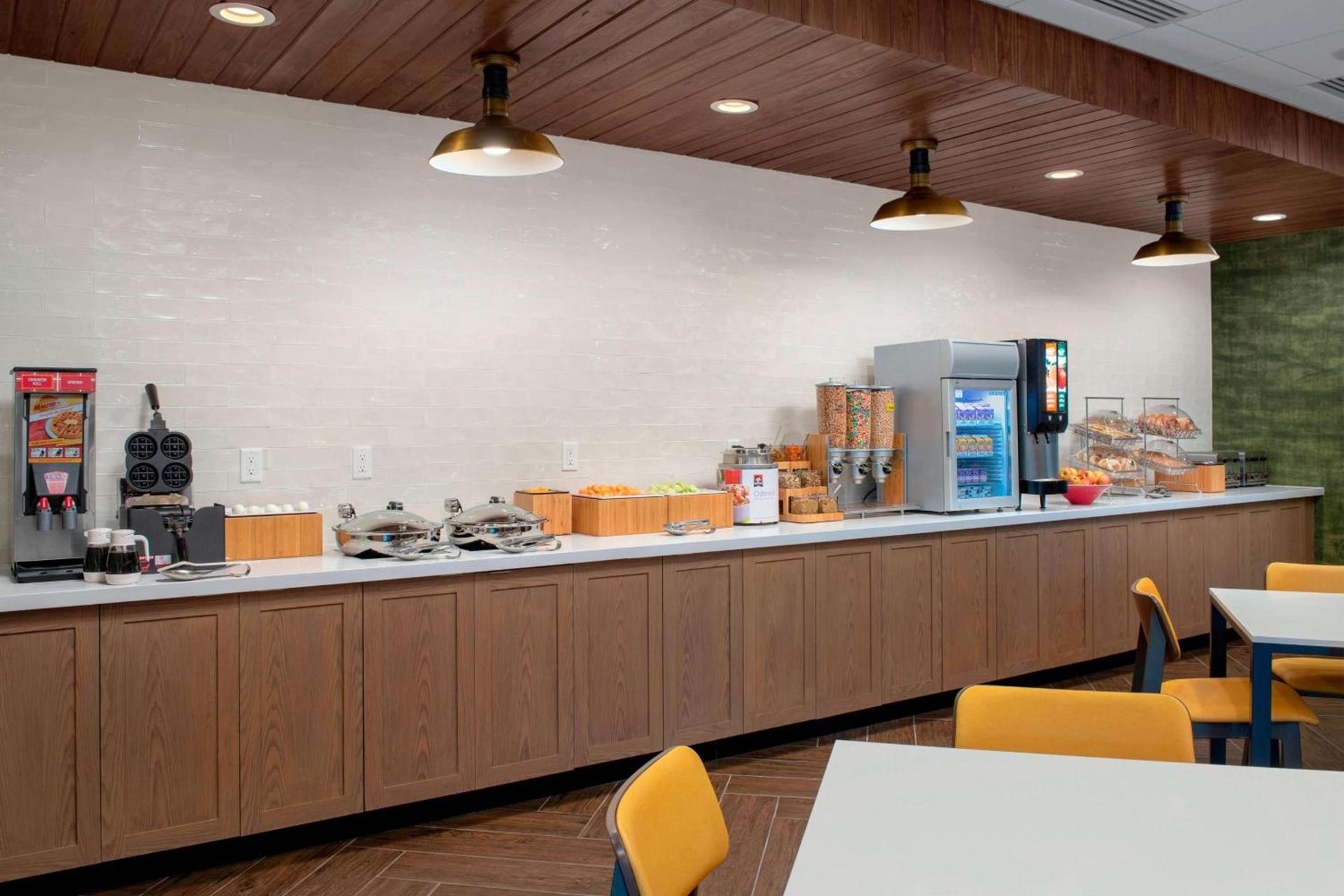 Fairfield Inn & Suites by Marriott Denver Tech Center North photo 22