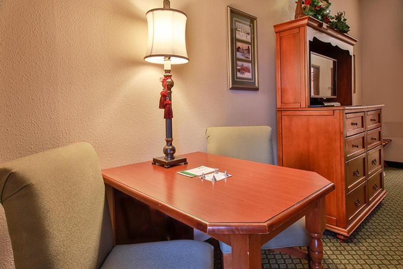 The Inn at Christmas Place photo 24