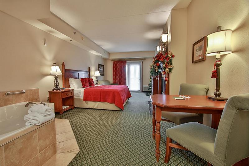 The Inn at Christmas Place photo 28