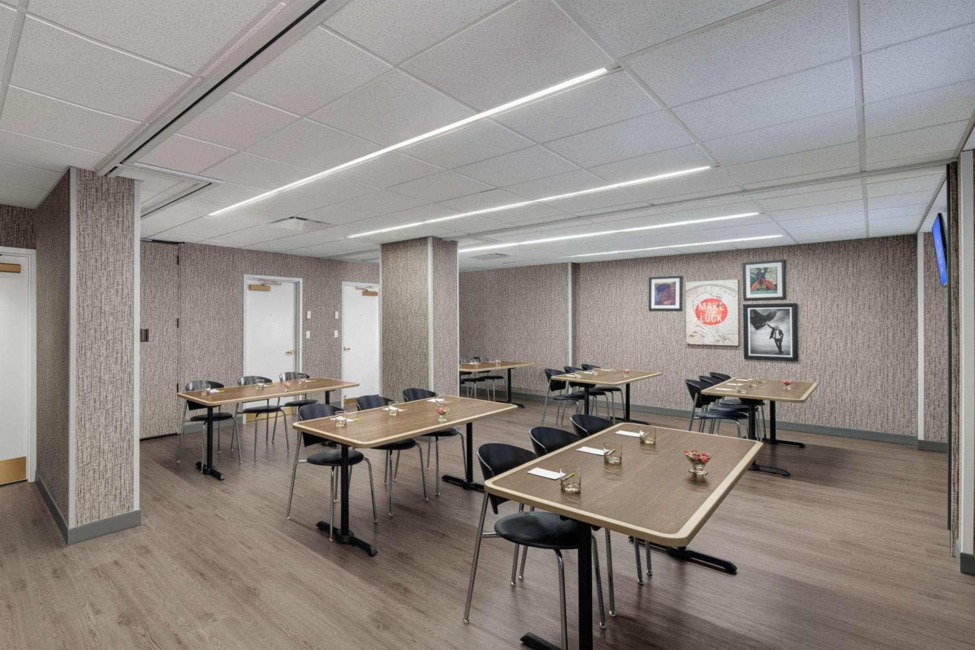 Fairfield Inn and Suites Chicago Downtown/ Magnificent Mile photo 18