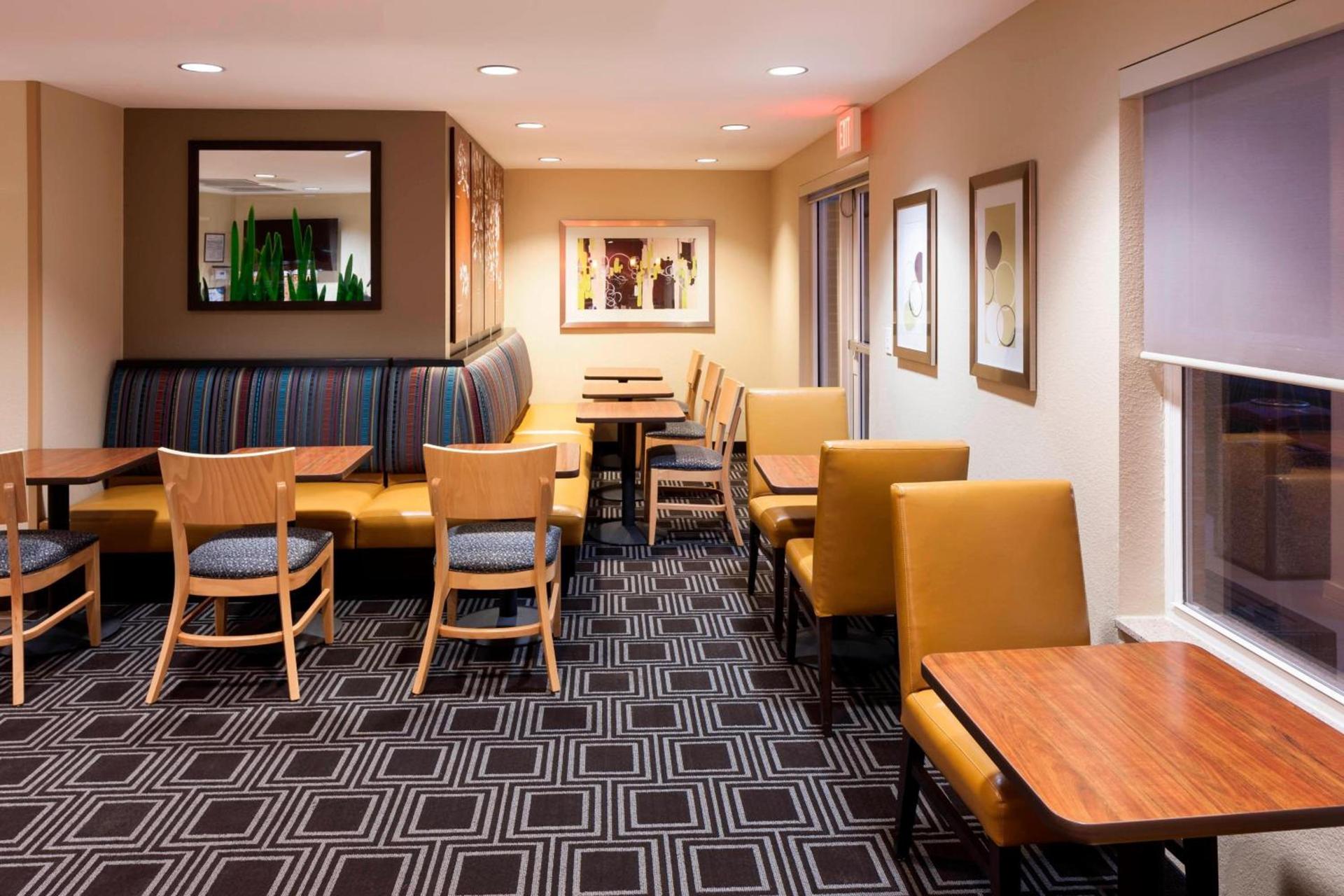 TownePlace Suites Columbus photo 25
