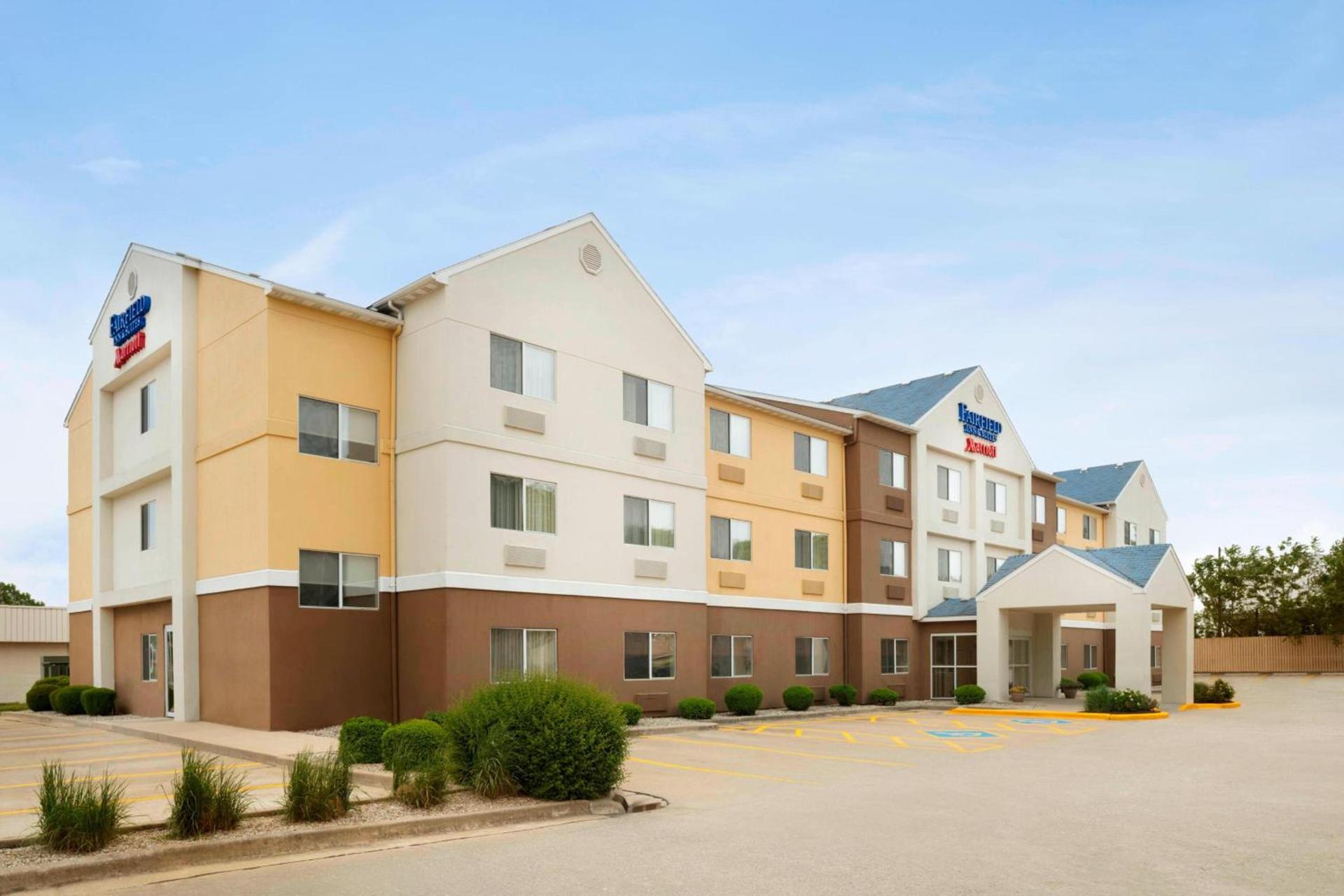 Fairfield Inn & Suites by Marriott Champaign photo 3