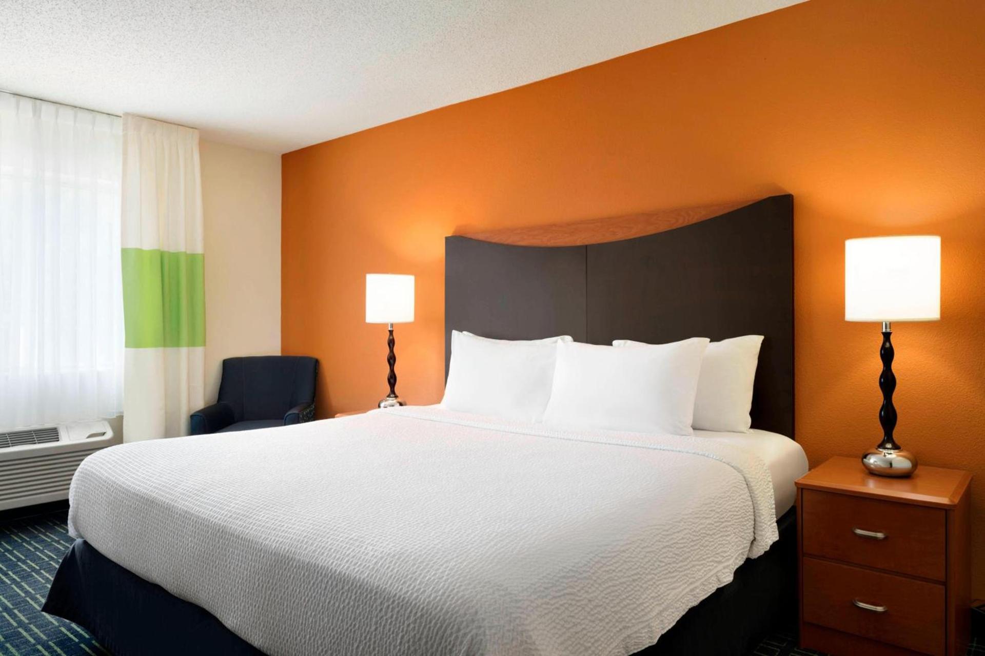Fairfield Inn & Suites by Marriott Champaign photo 10