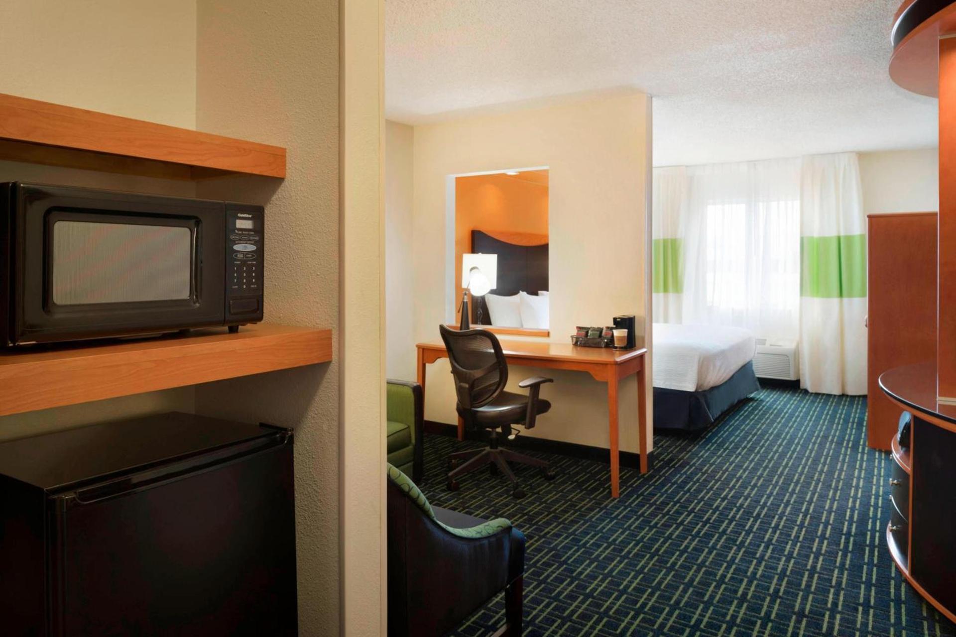 Fairfield Inn & Suites by Marriott Champaign photo 14