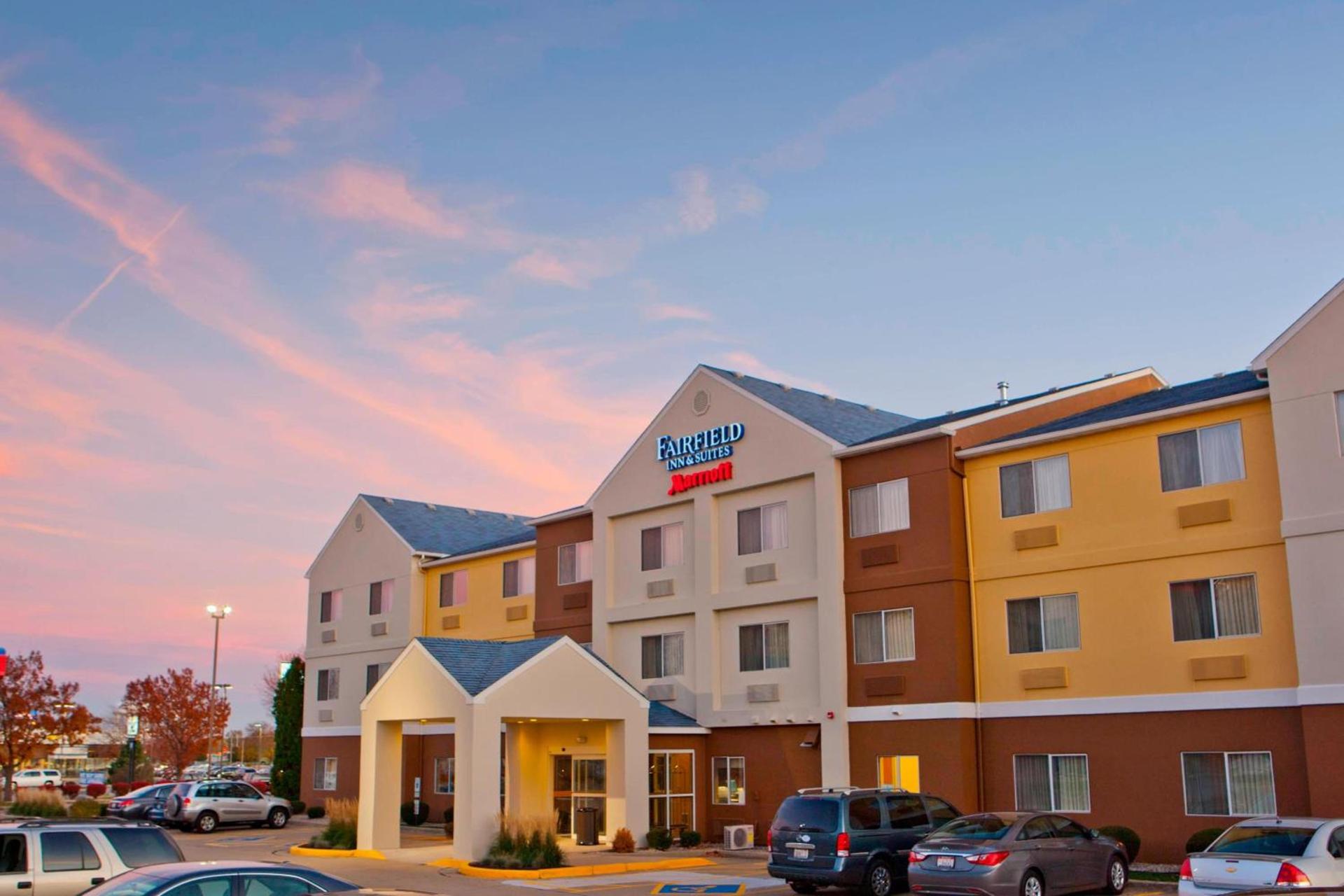 Fairfield Inn & Suites by Marriott Champaign photo 1
