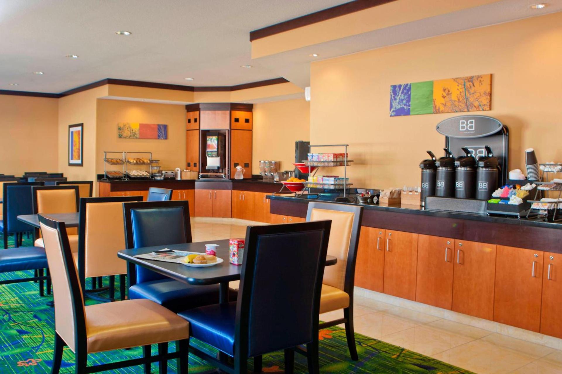 Fairfield Inn & Suites by Marriott Champaign photo 18