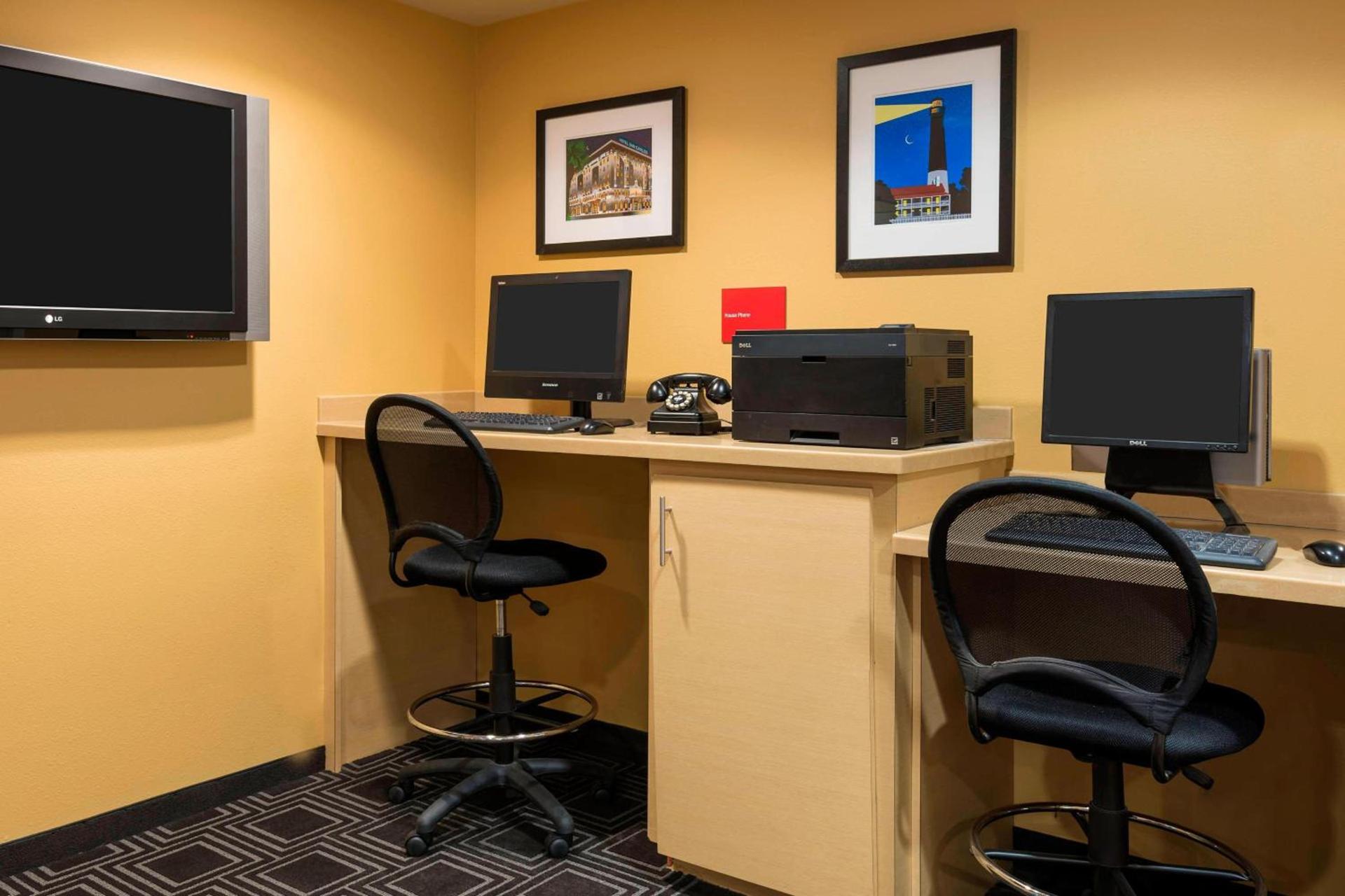 TownePlace Suites Pensacola photo 12