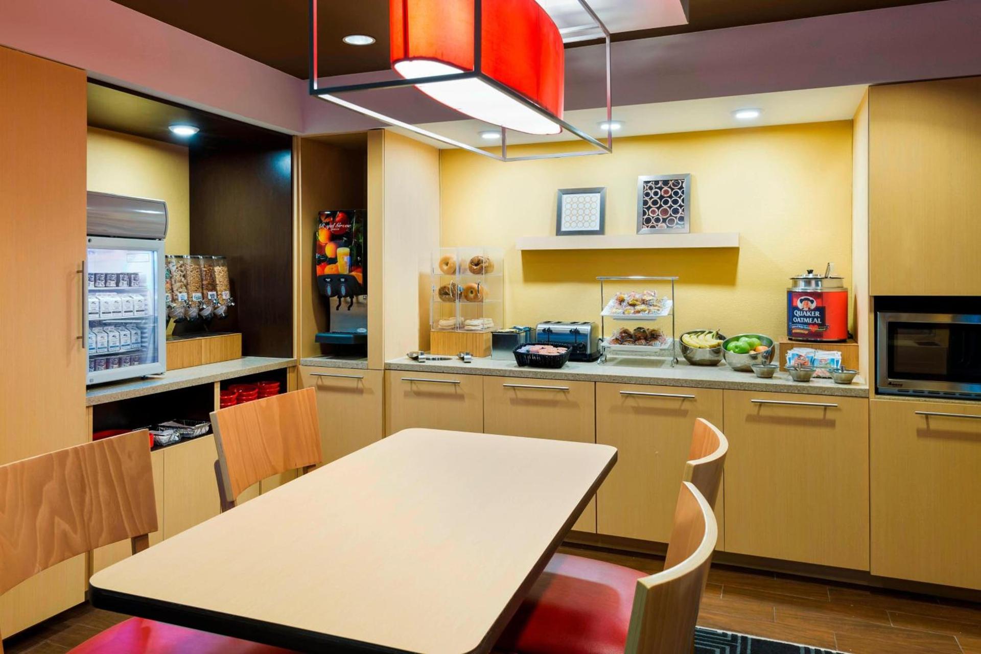 TownePlace Suites Pensacola photo 16