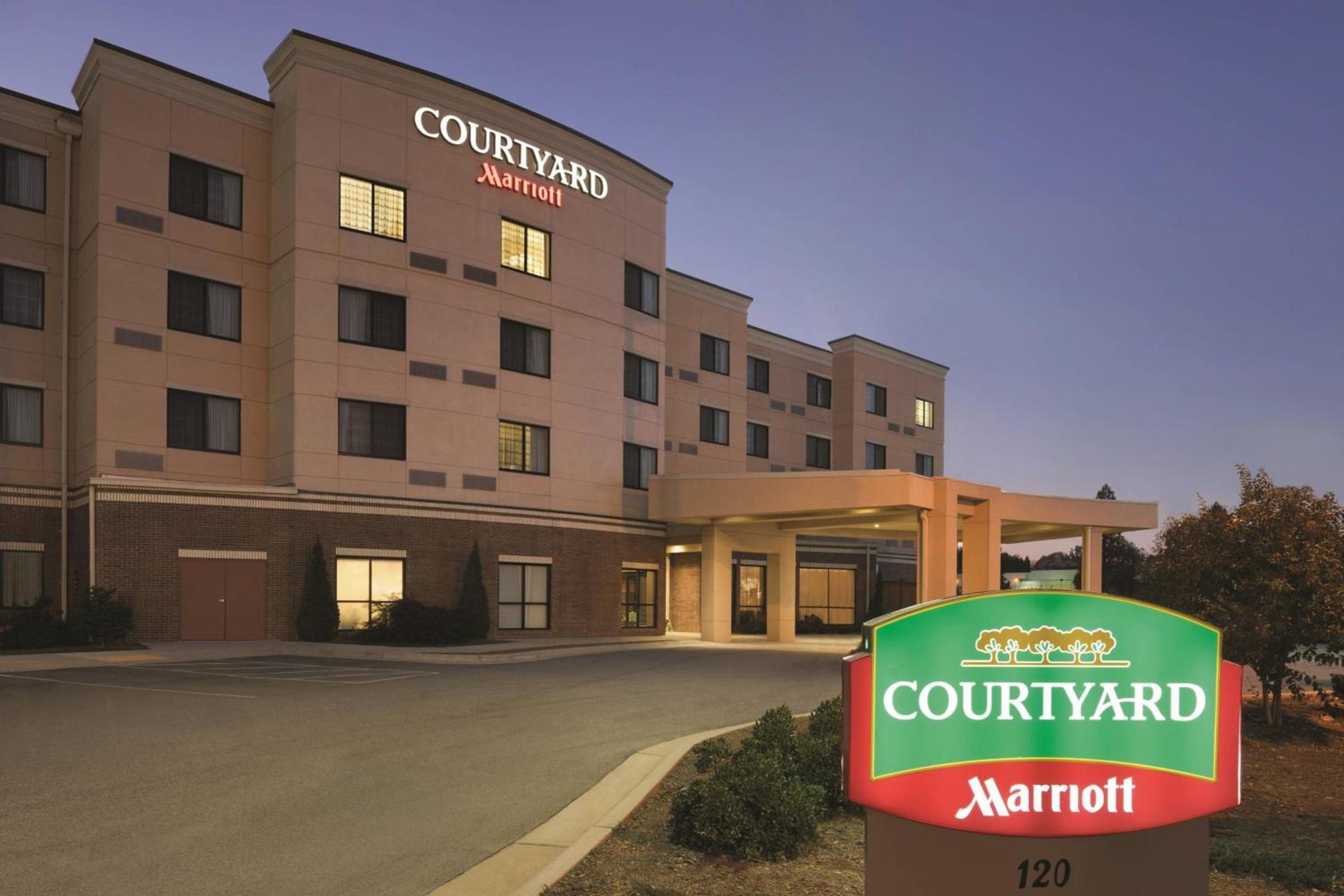 Courtyard by Marriott Salisbury — hotel in Salisbury