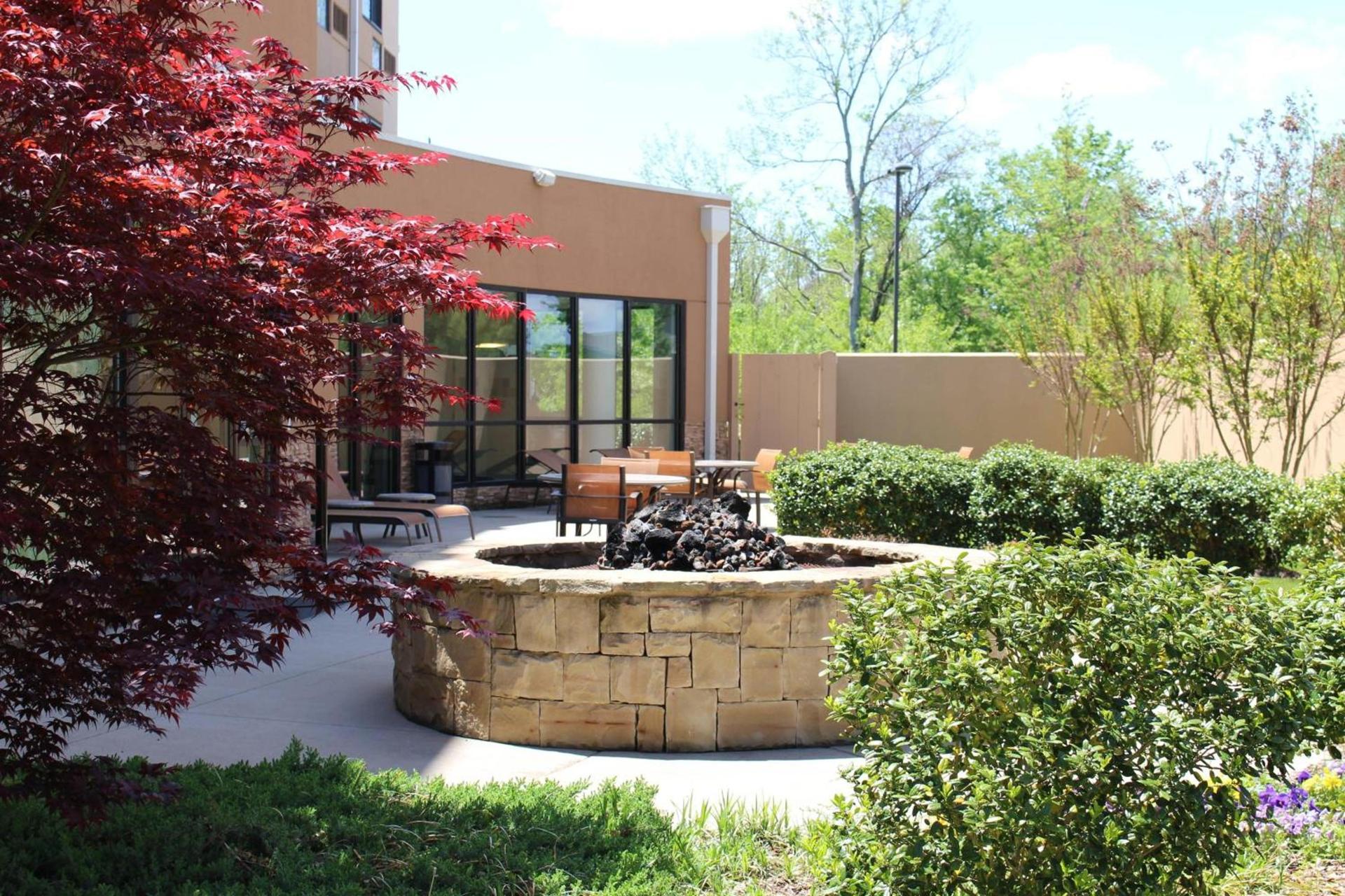 Courtyard by Marriott Clarksville photo 3