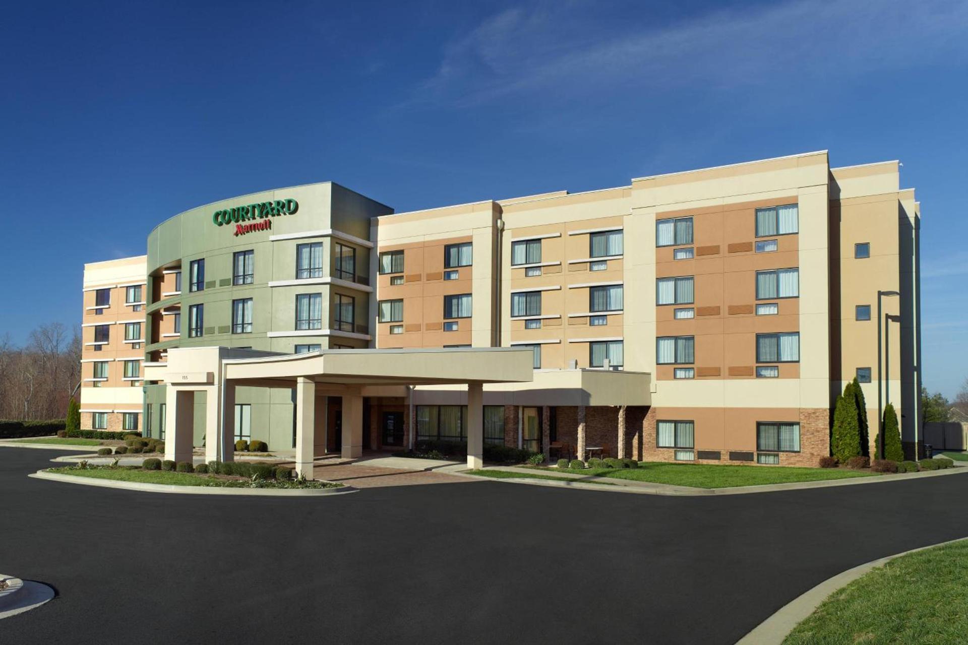 Courtyard by Marriott Clarksville photo 1