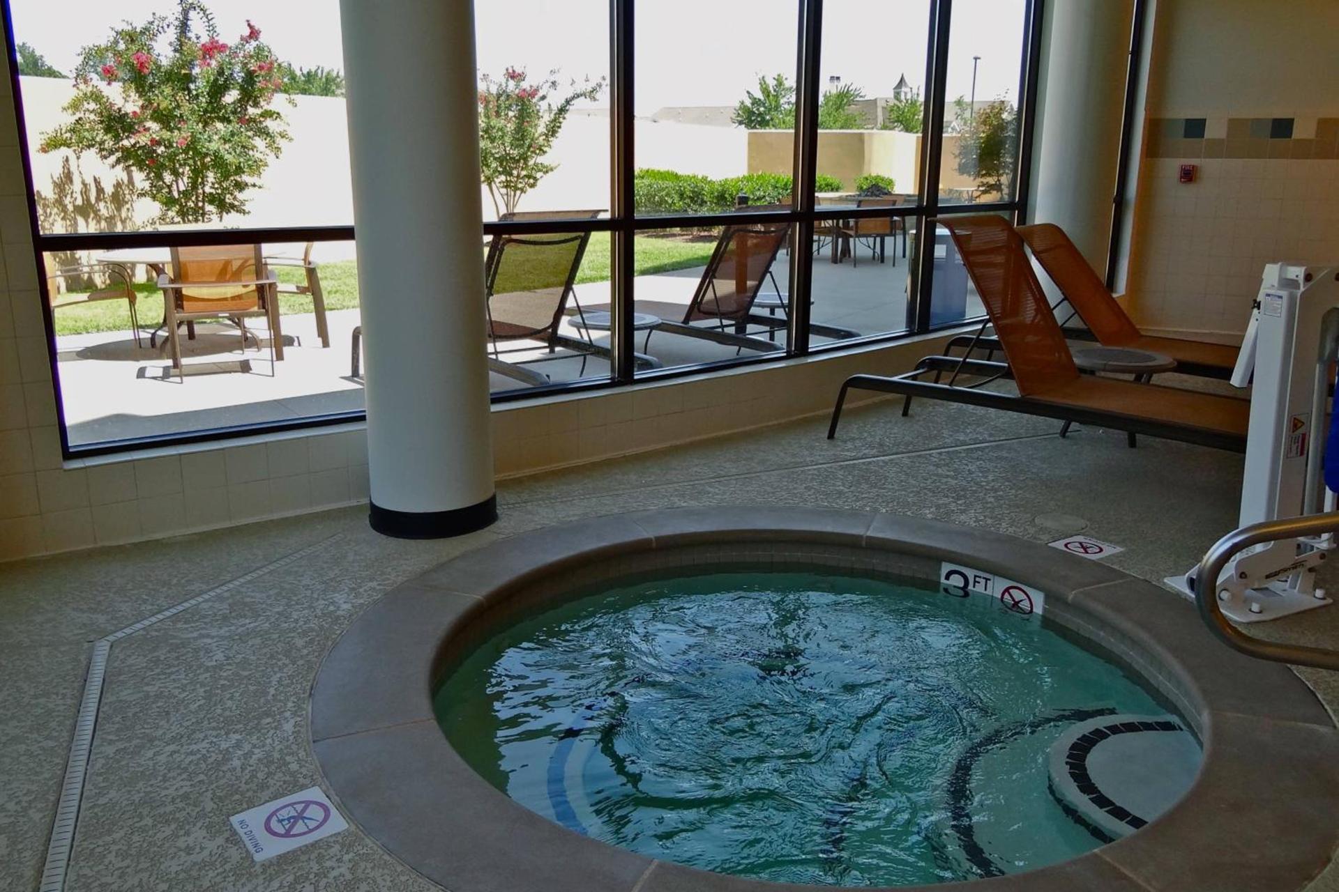 Courtyard by Marriott Clarksville photo 16