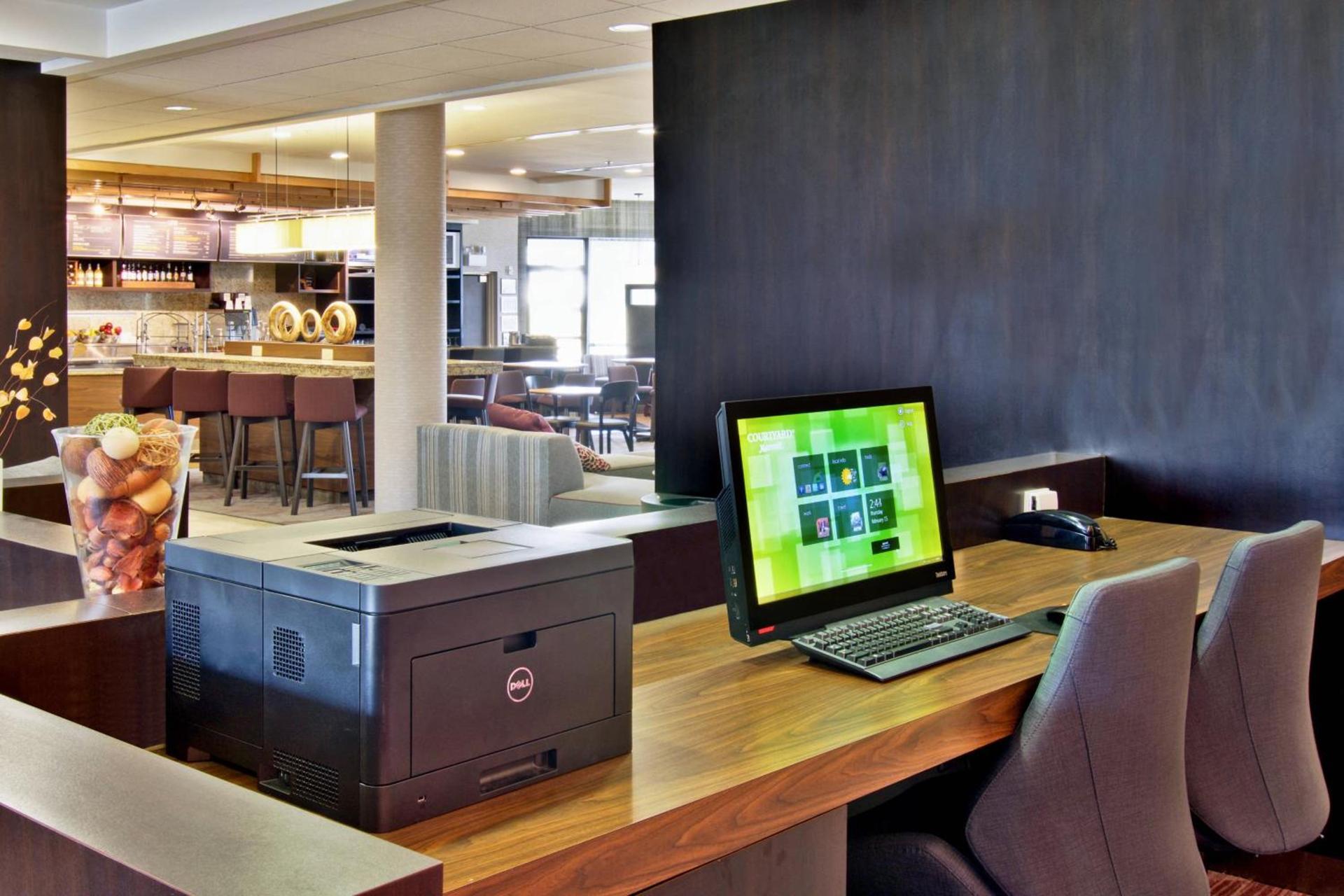 Courtyard by Marriott Clarksville photo 7