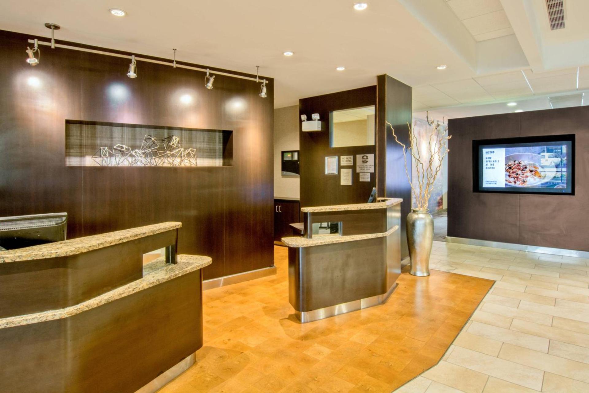Courtyard by Marriott Clarksville photo 2