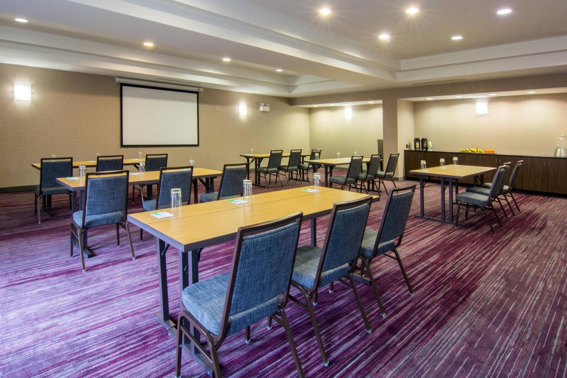 Courtyard by Marriott Clarksville photo 18