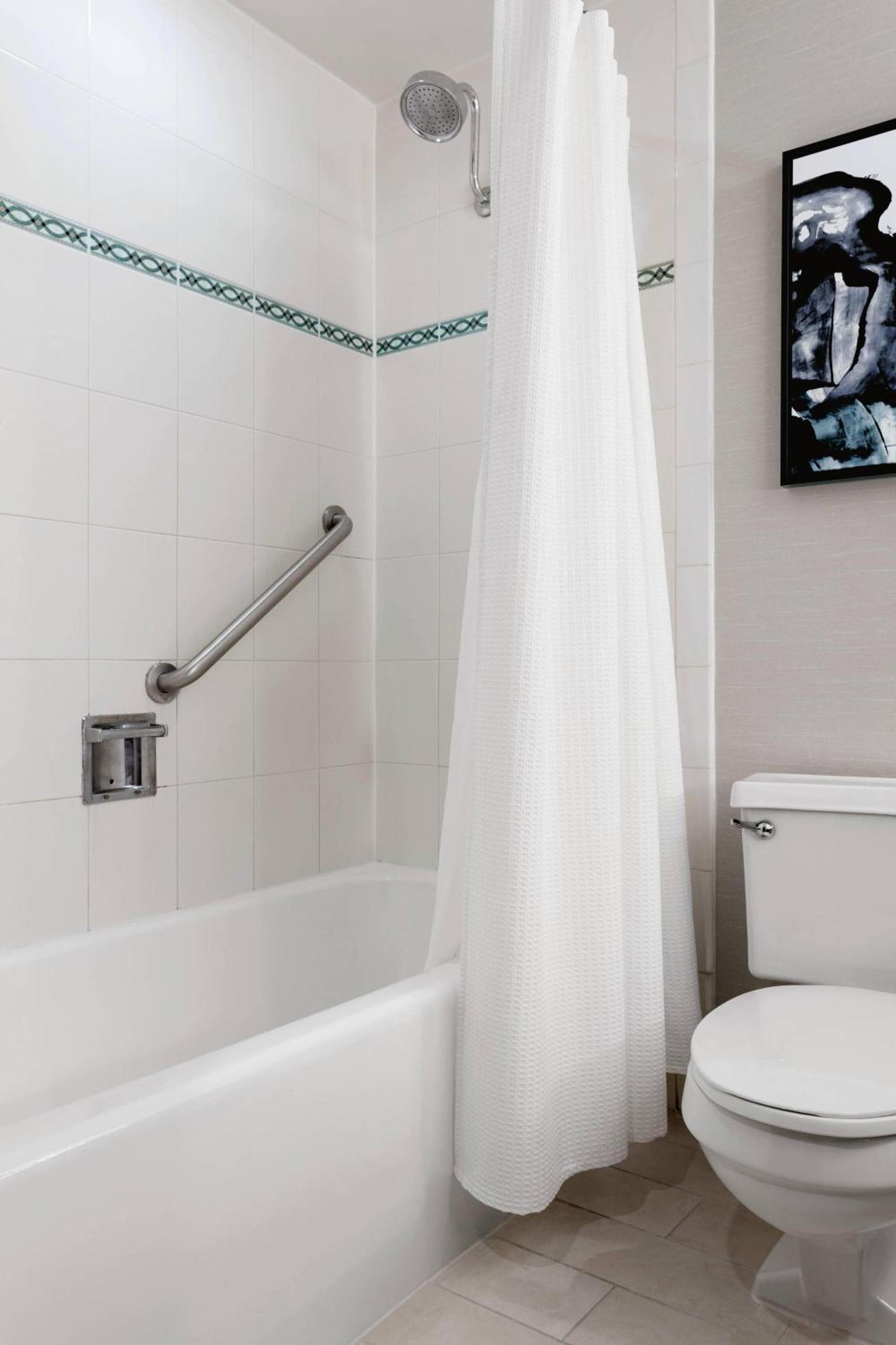 Delta Hotels by Marriott Woodbridge photo 8