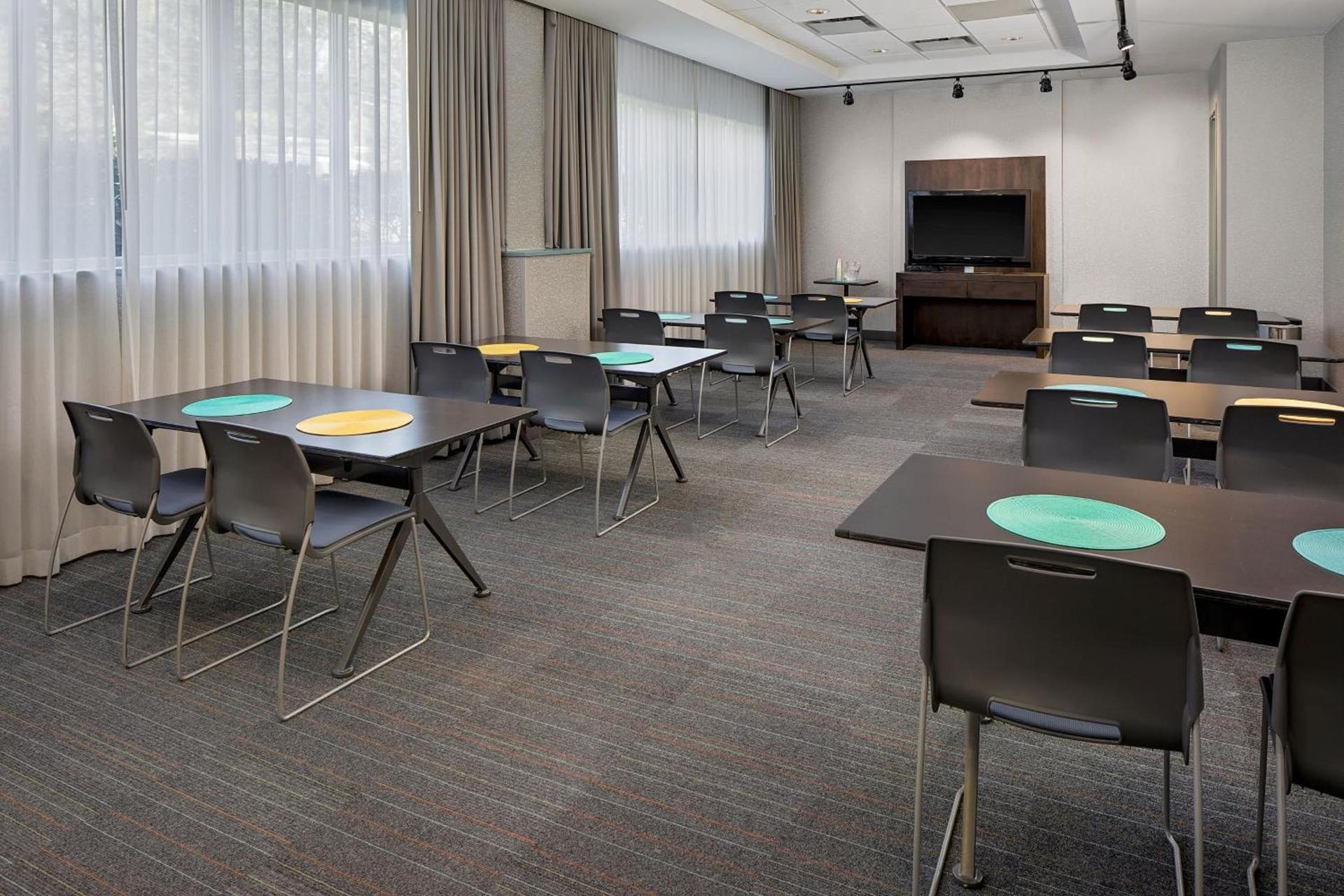 Aloft by Marriott Chapel Hill photo 24