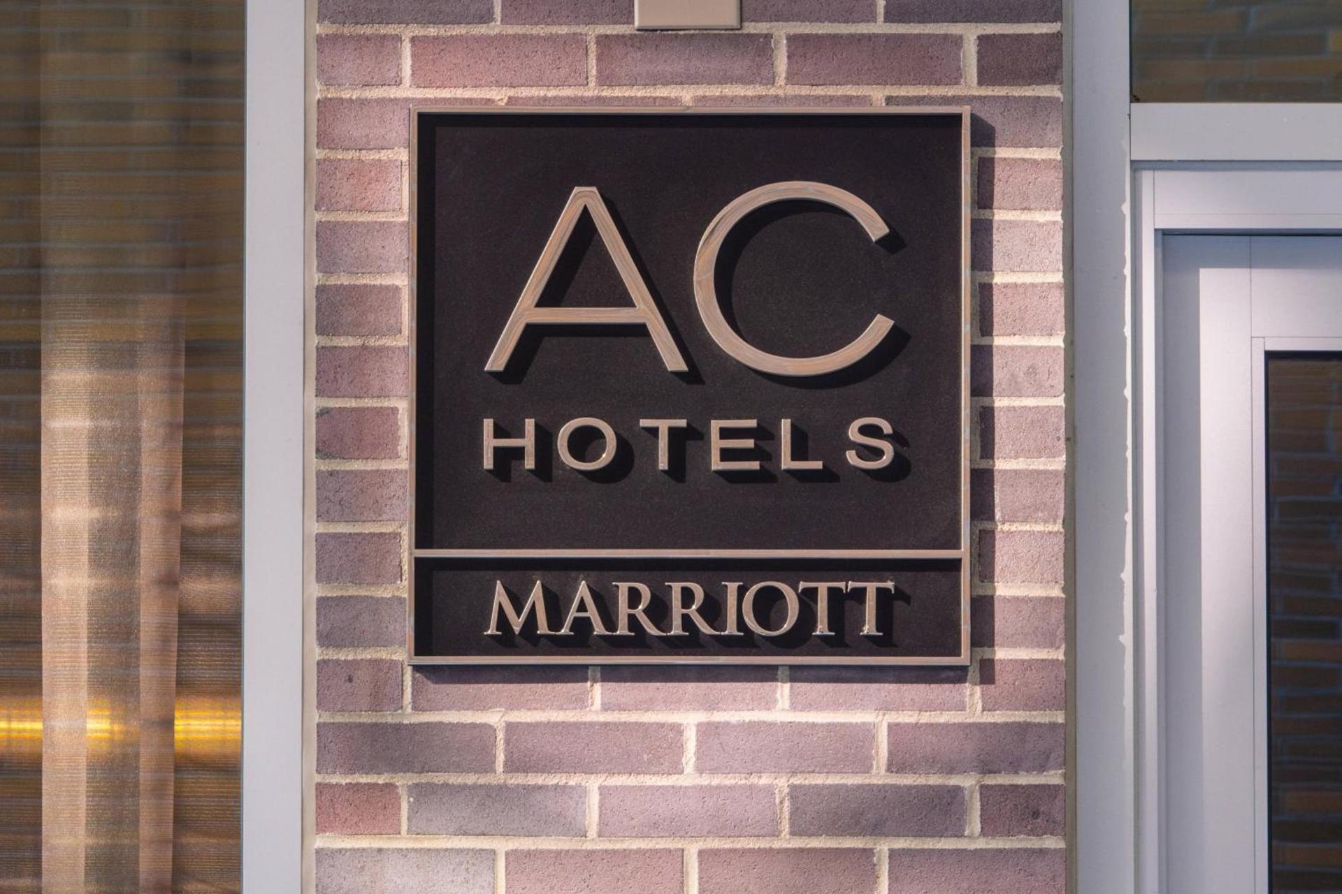 AC Hotel by Marriott Boston Cleveland Circle photo 4