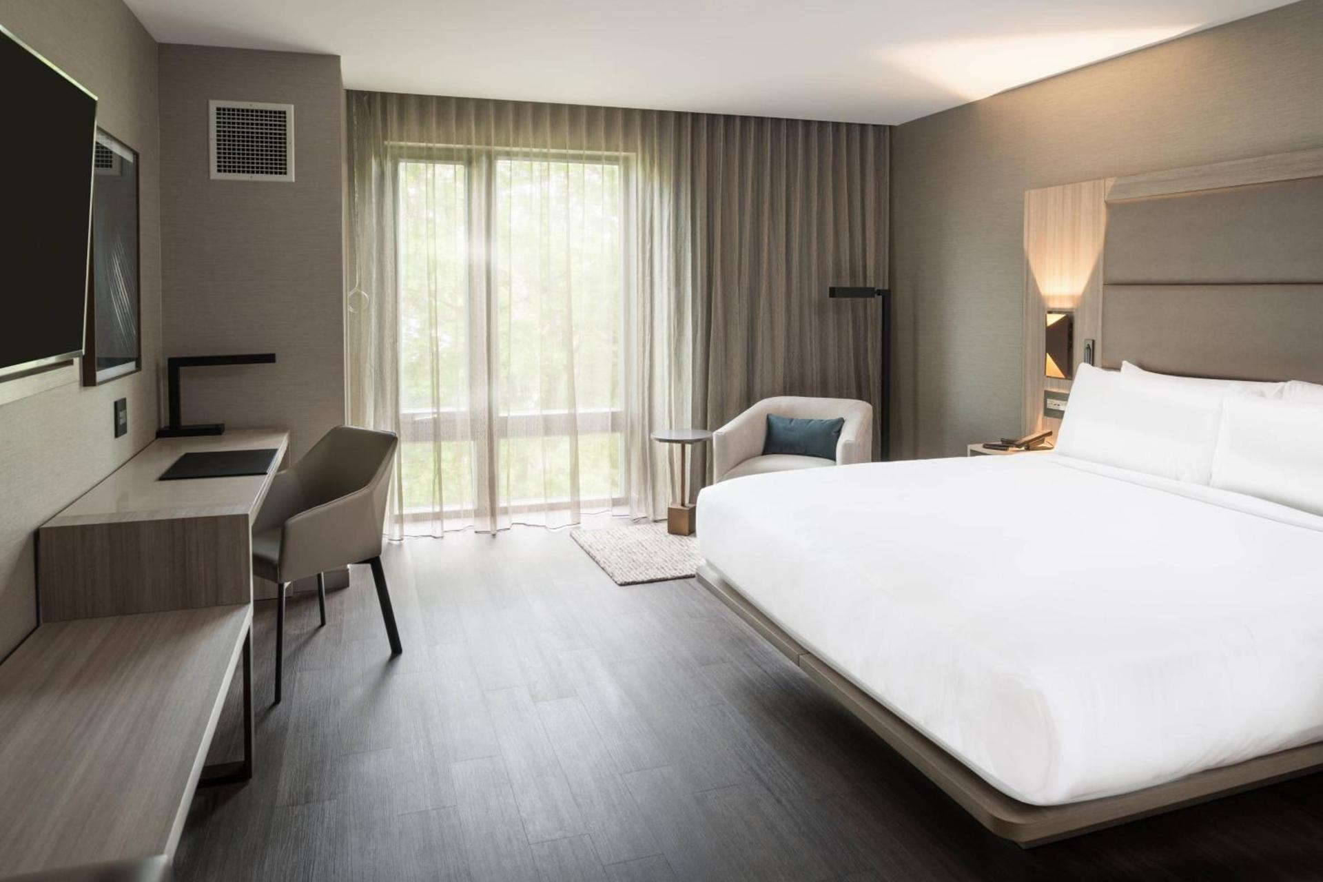 AC Hotel by Marriott Boston Cleveland Circle photo 12