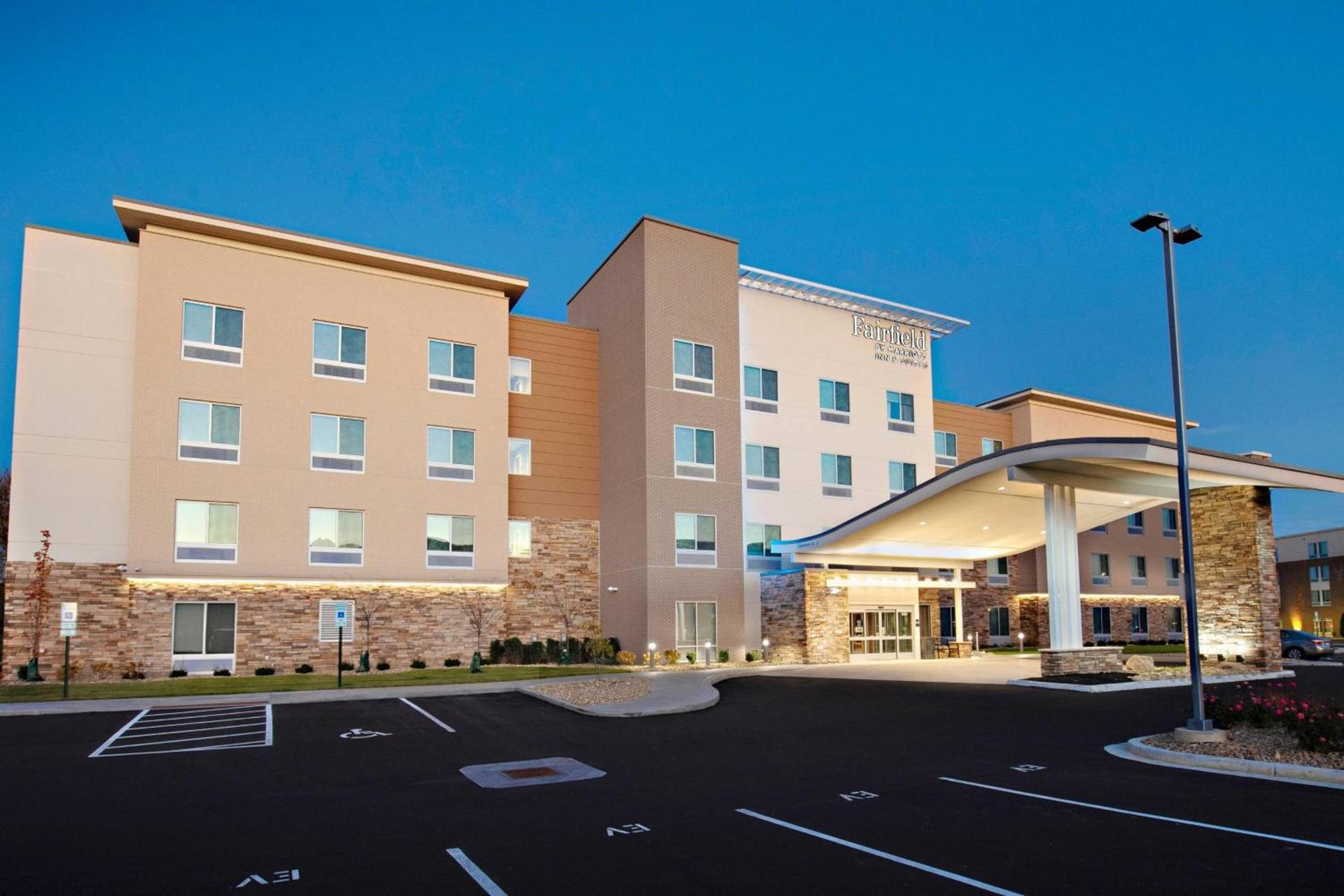Fairfield Inn & Suites by Marriott Dayton North photo 1