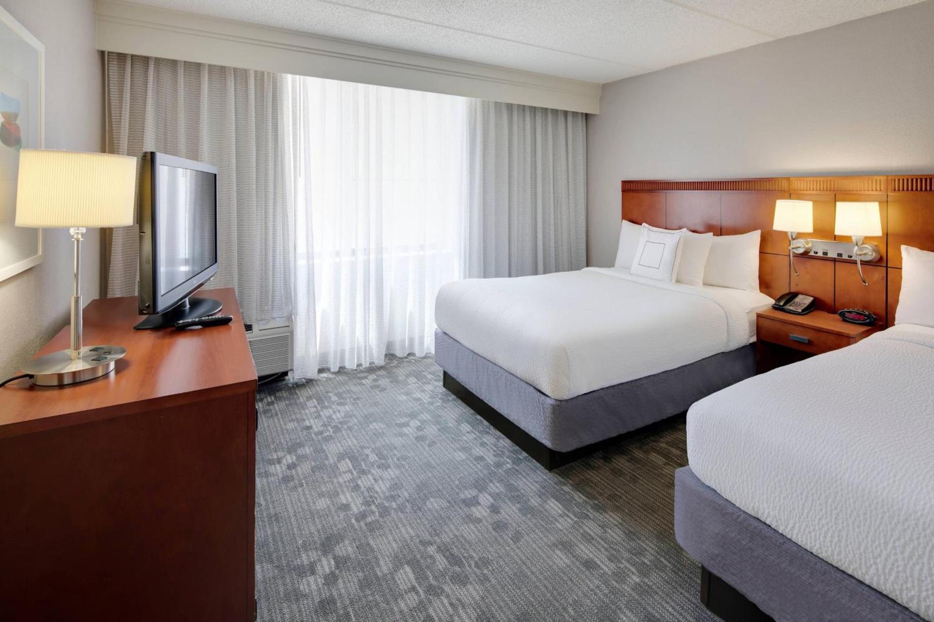 Courtyard by Marriott Atlanta Windy Hill/Ballpark photo 17