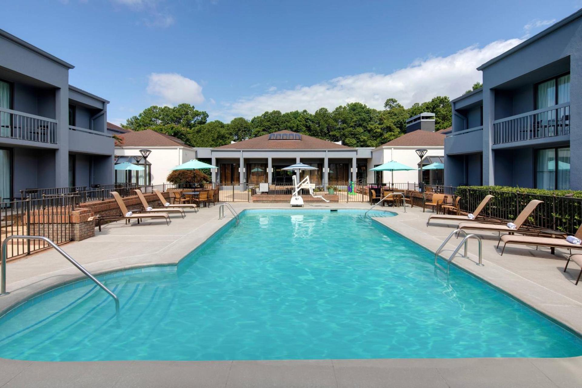 Courtyard by Marriott Atlanta Windy Hill/Ballpark photo 43