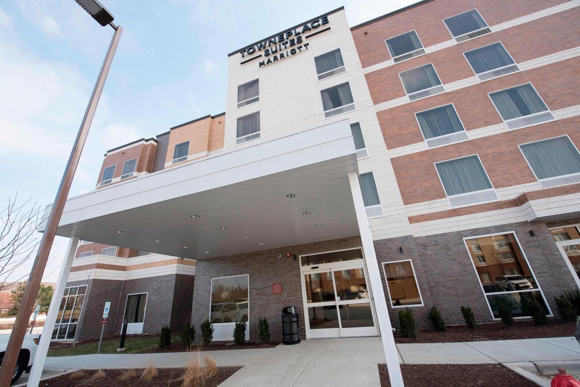 TownePlace Suites by Marriott Chicago Schaumburg photo 3