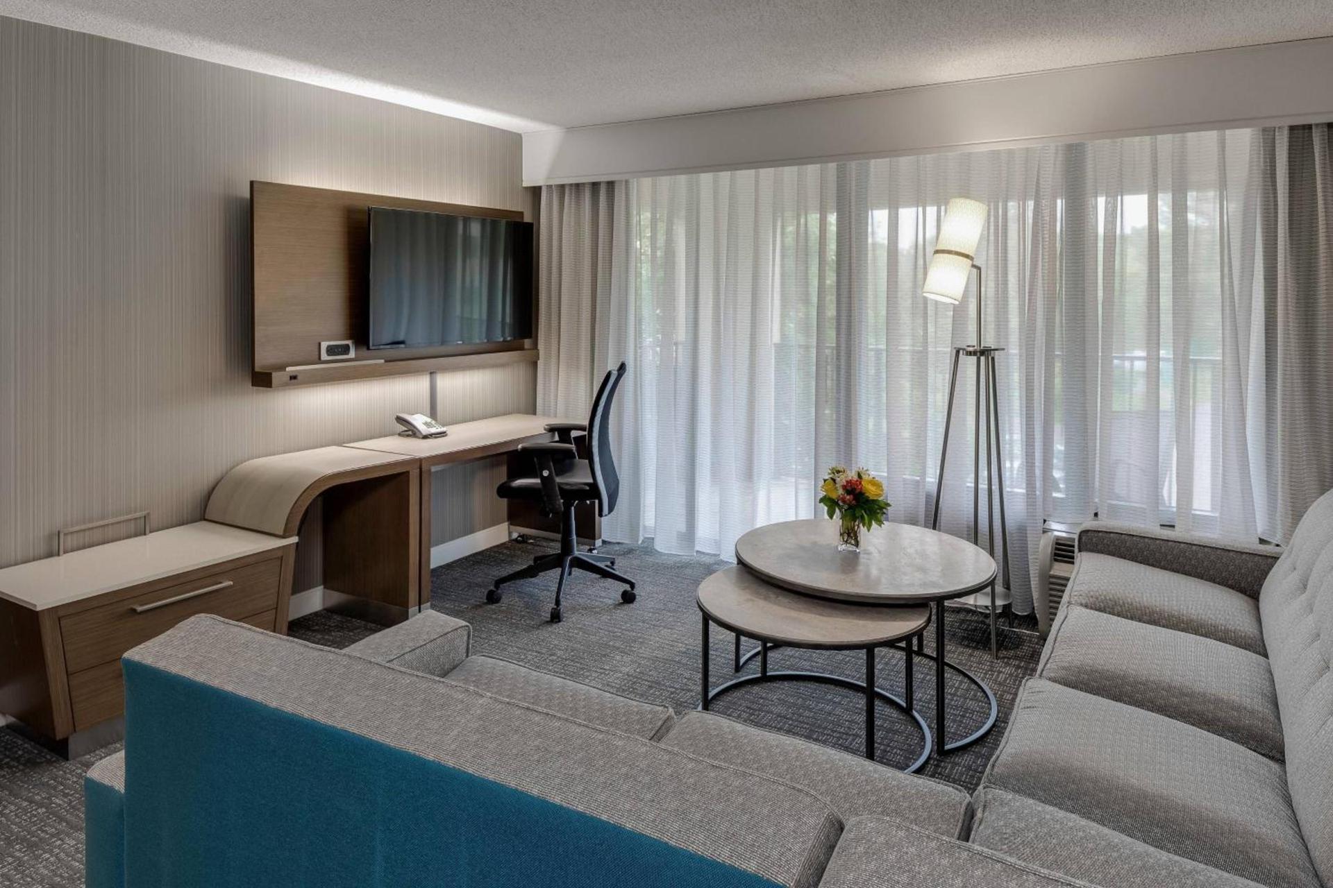 Courtyard by Marriott Portsmouth photo 15