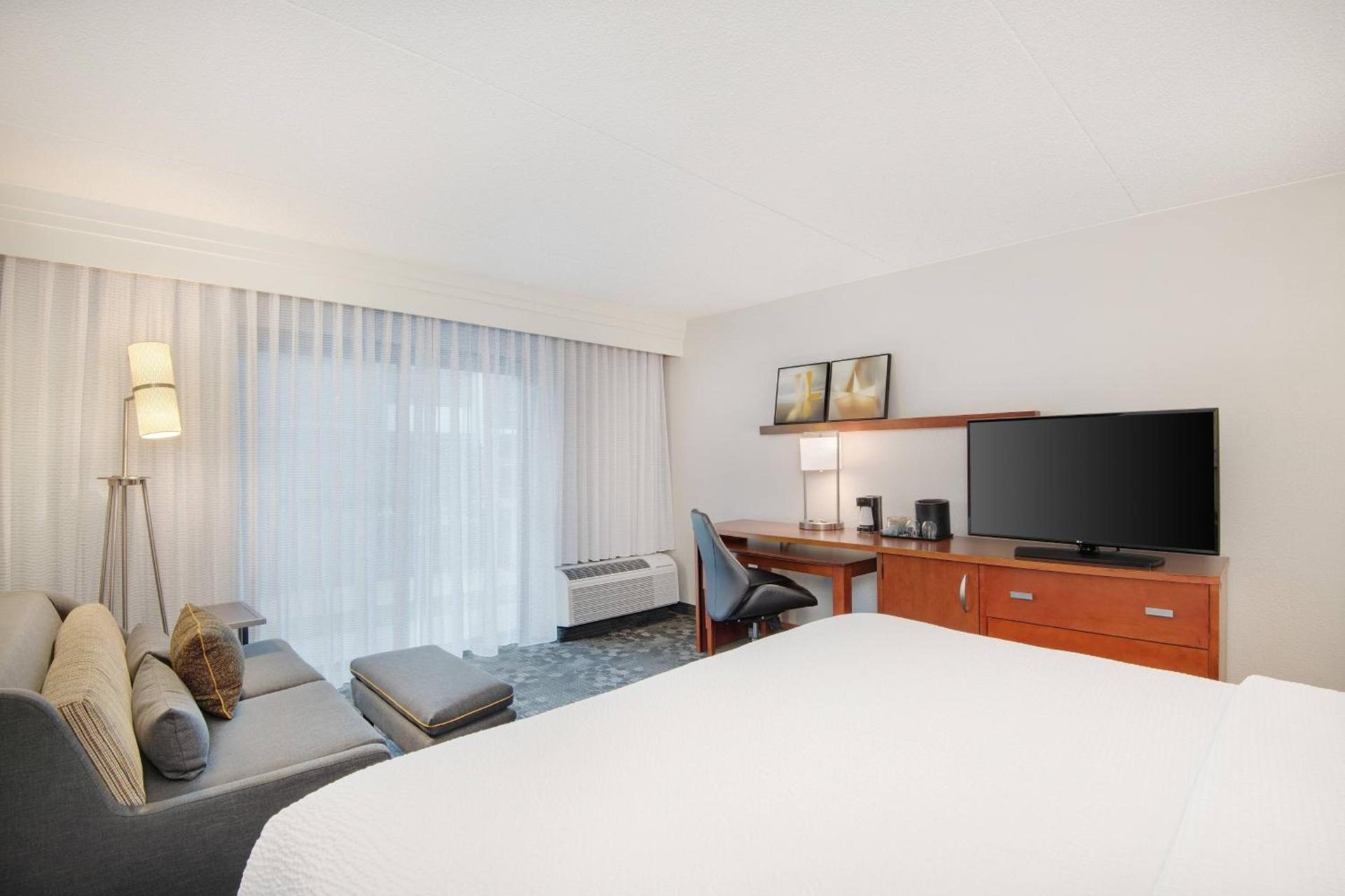 Courtyard by Marriott Birmingham Homewood photo 6