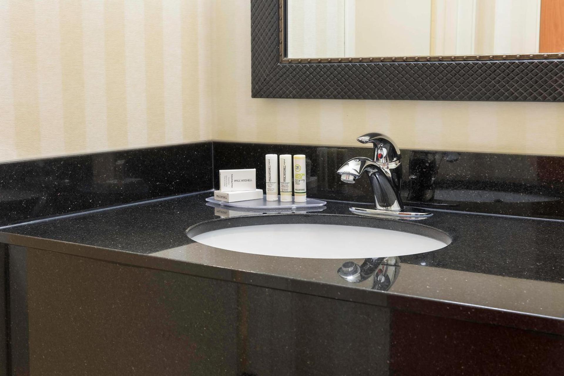 Fairfield Inn & Suites Fargo photo 10