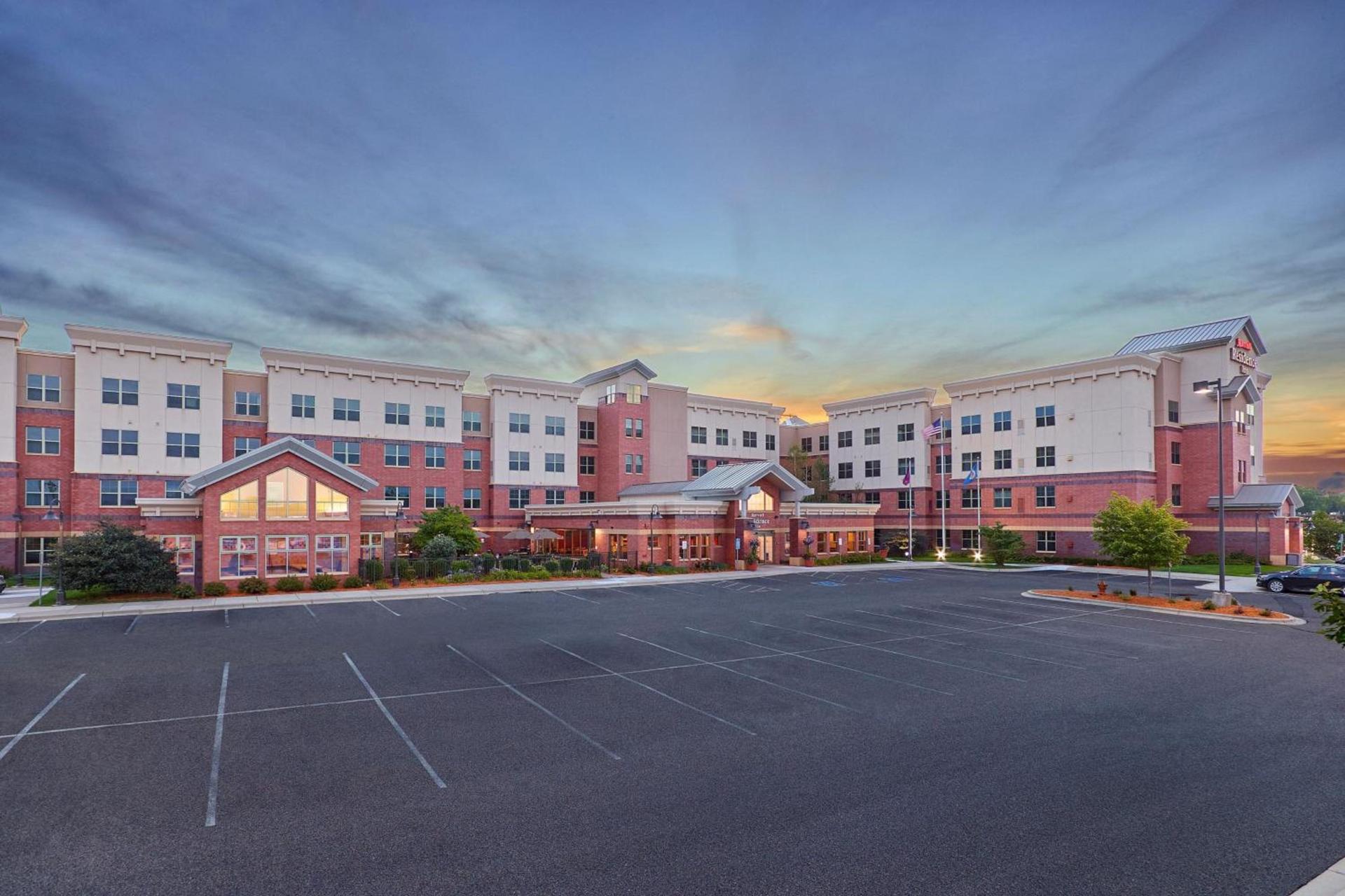 Residence Inn Minneapolis Plymouth photo 2