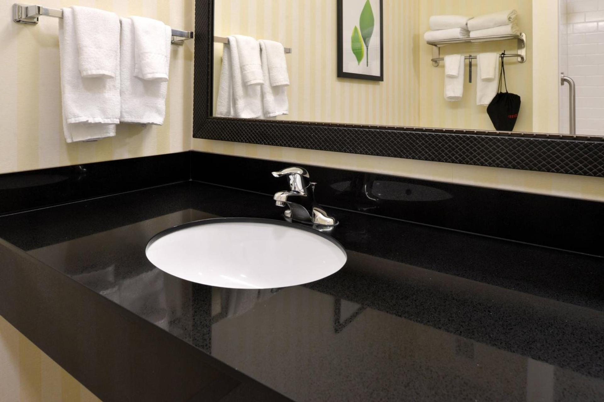 Fairfield Inn & Suites by Marriott Cedar Rapids photo 18