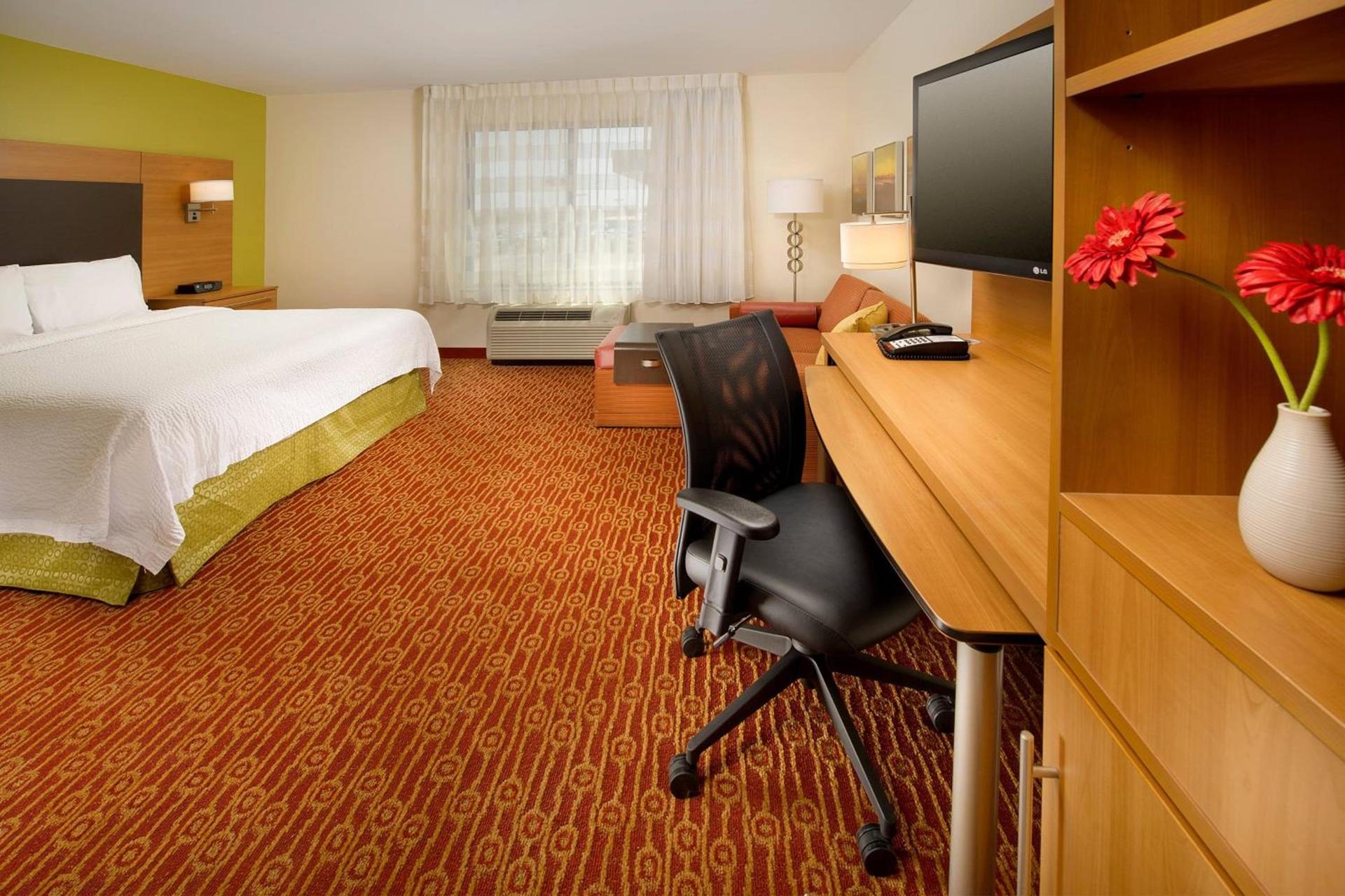 TownePlace Suites by Marriott Eagle Pass photo 8