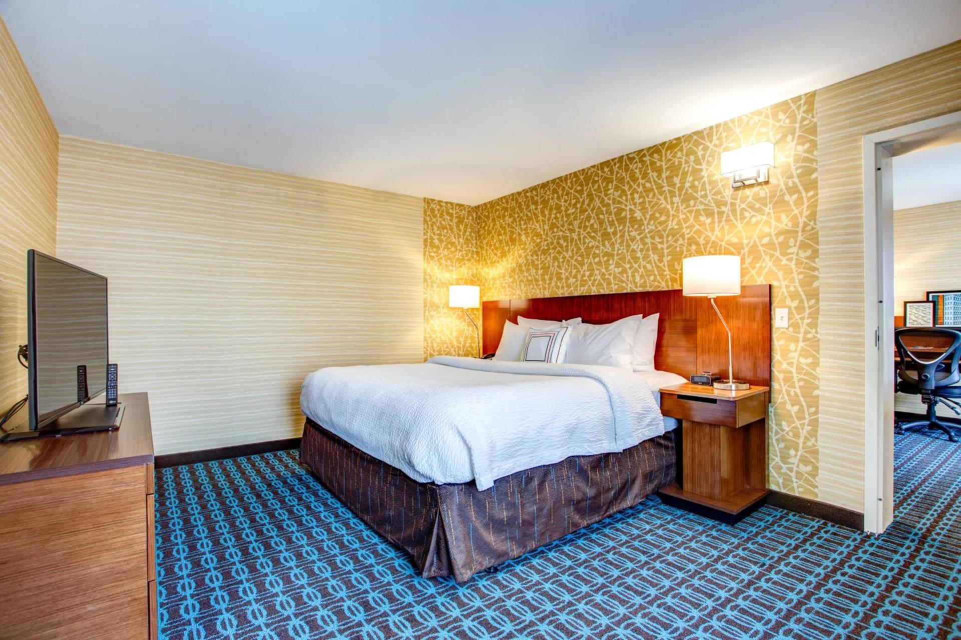 Fairfield Inn & Suites by Marriott Springfield Holyoke photo 8