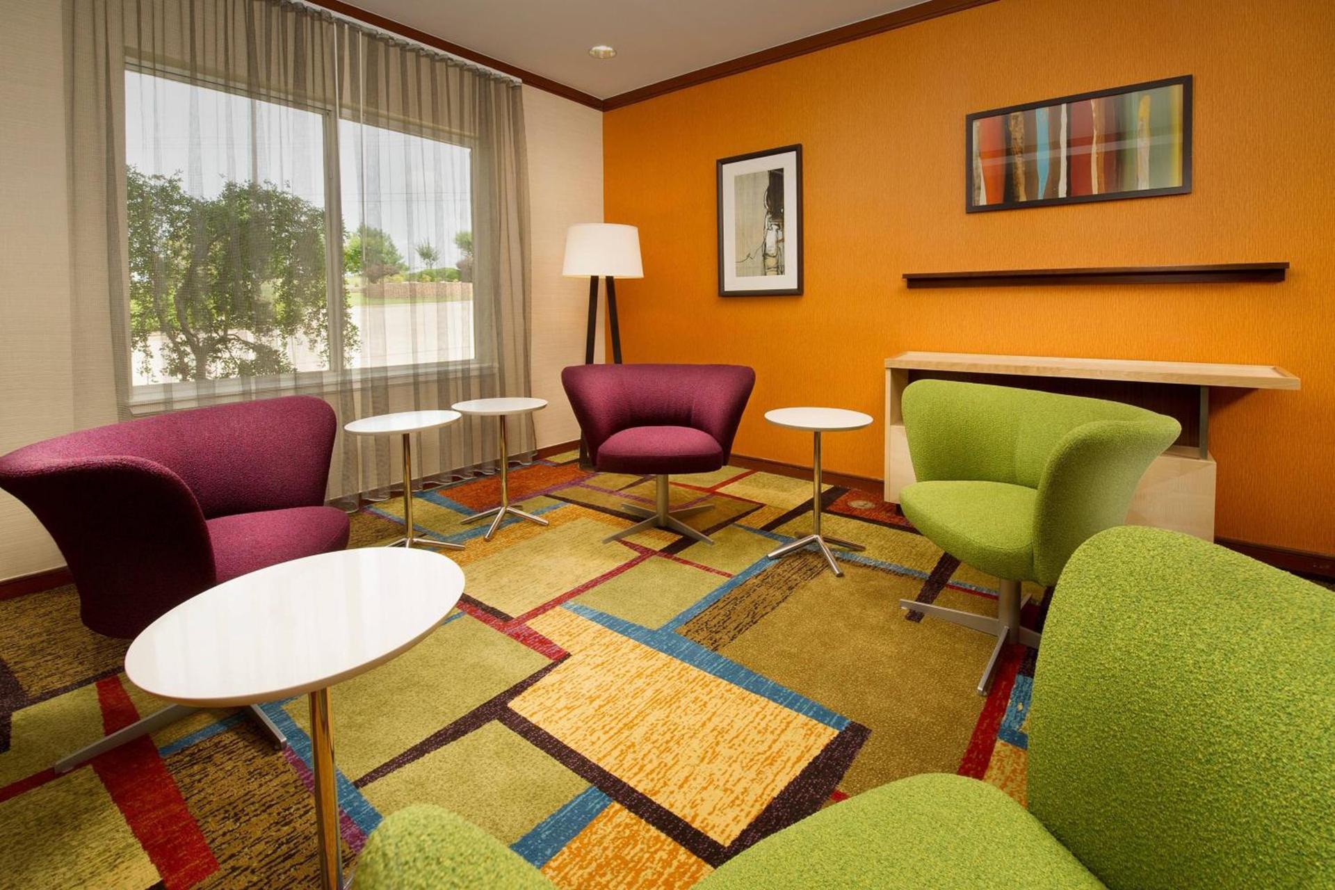 Fairfield Inn & Suites by Marriott Marshall photo 12
