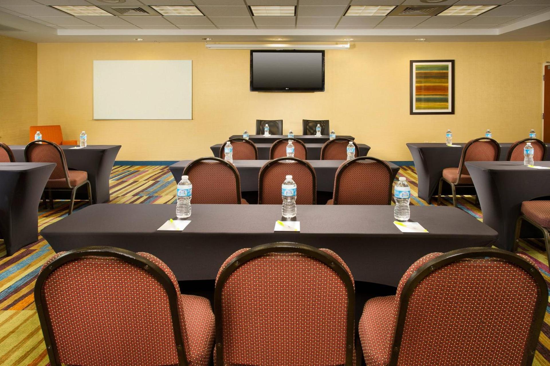 Fairfield Inn & Suites by Marriott Marshall photo 7
