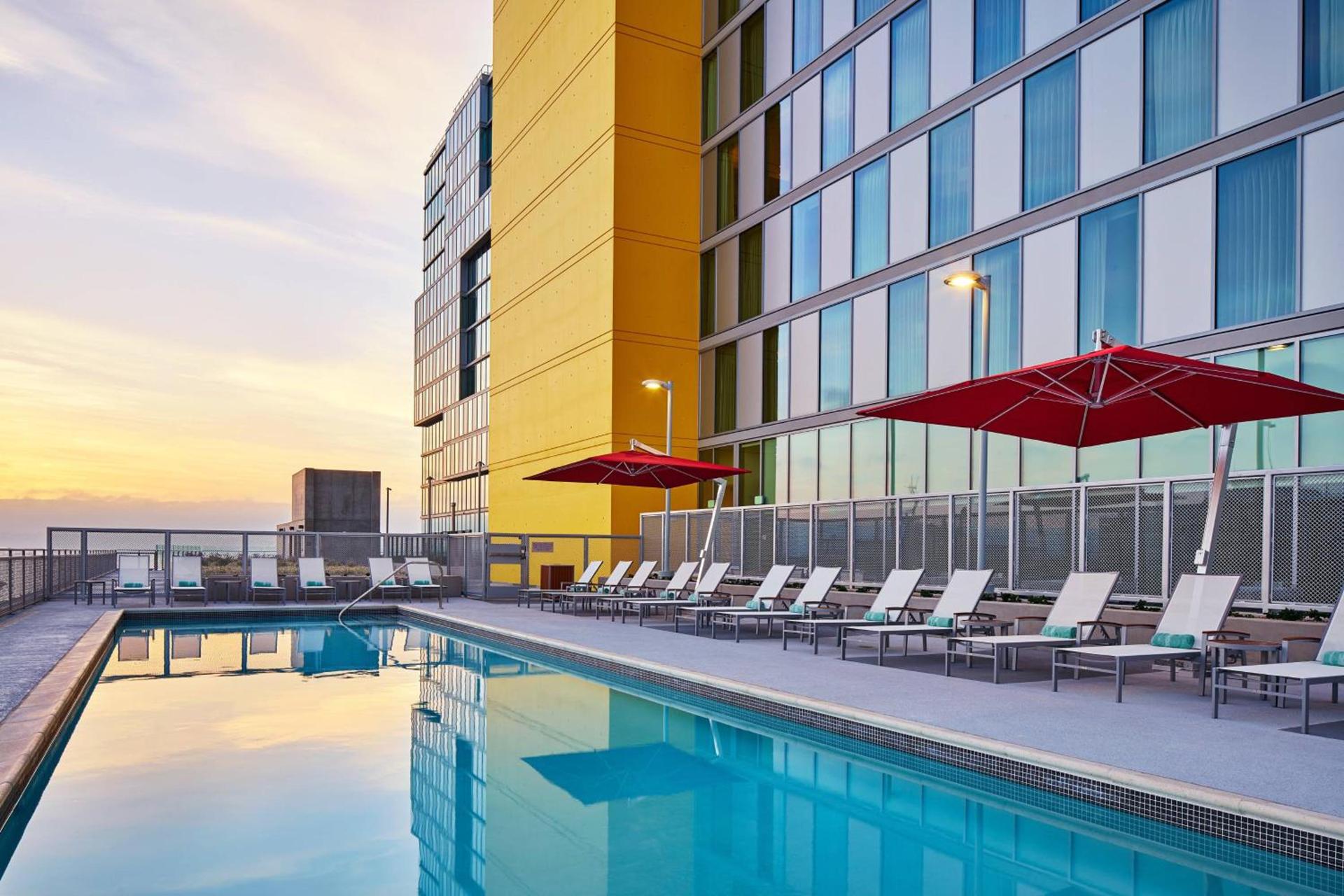 SpringHill Suites by Marriott San Diego Downtown/Bayfront photo 2
