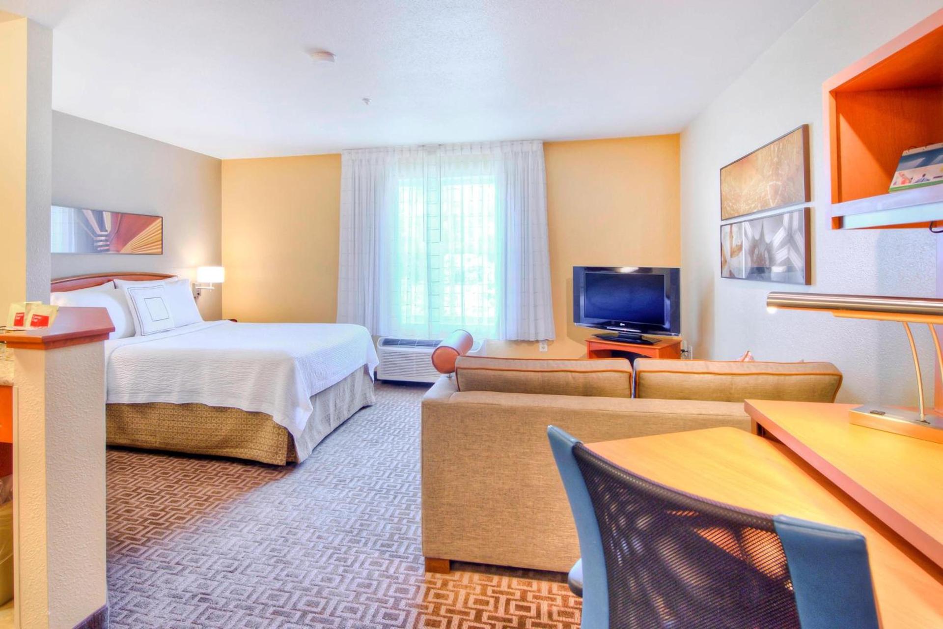 TownePlace Suites Raleigh Cary/Weston Parkway photo 6