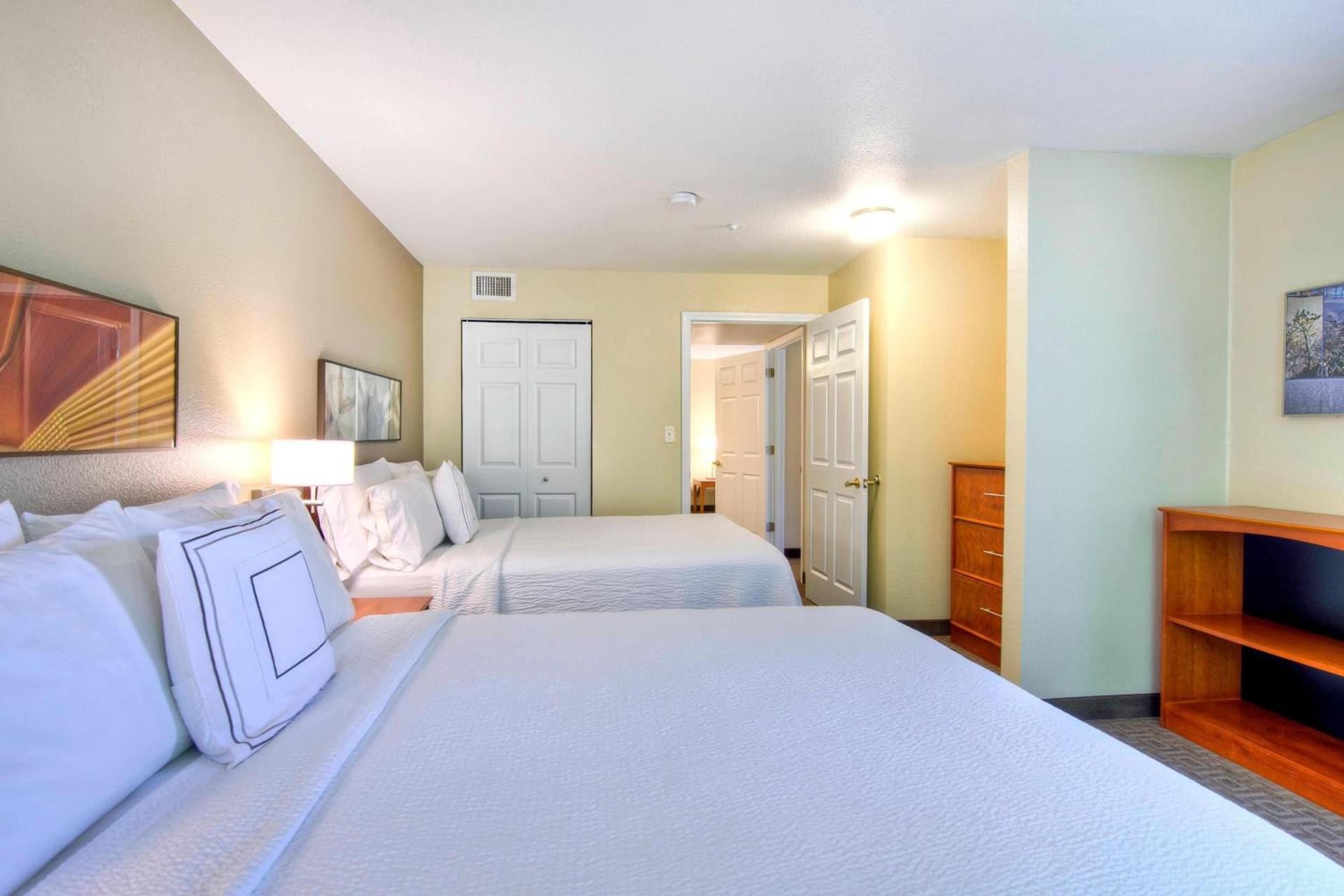 TownePlace Suites Raleigh Cary/Weston Parkway photo 16