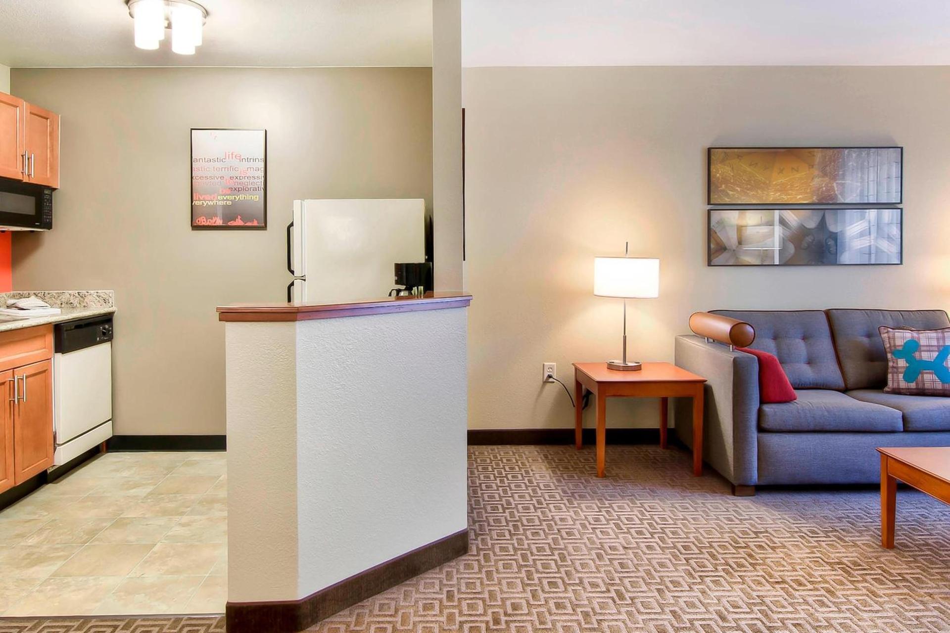 TownePlace Suites Raleigh Cary/Weston Parkway photo 4