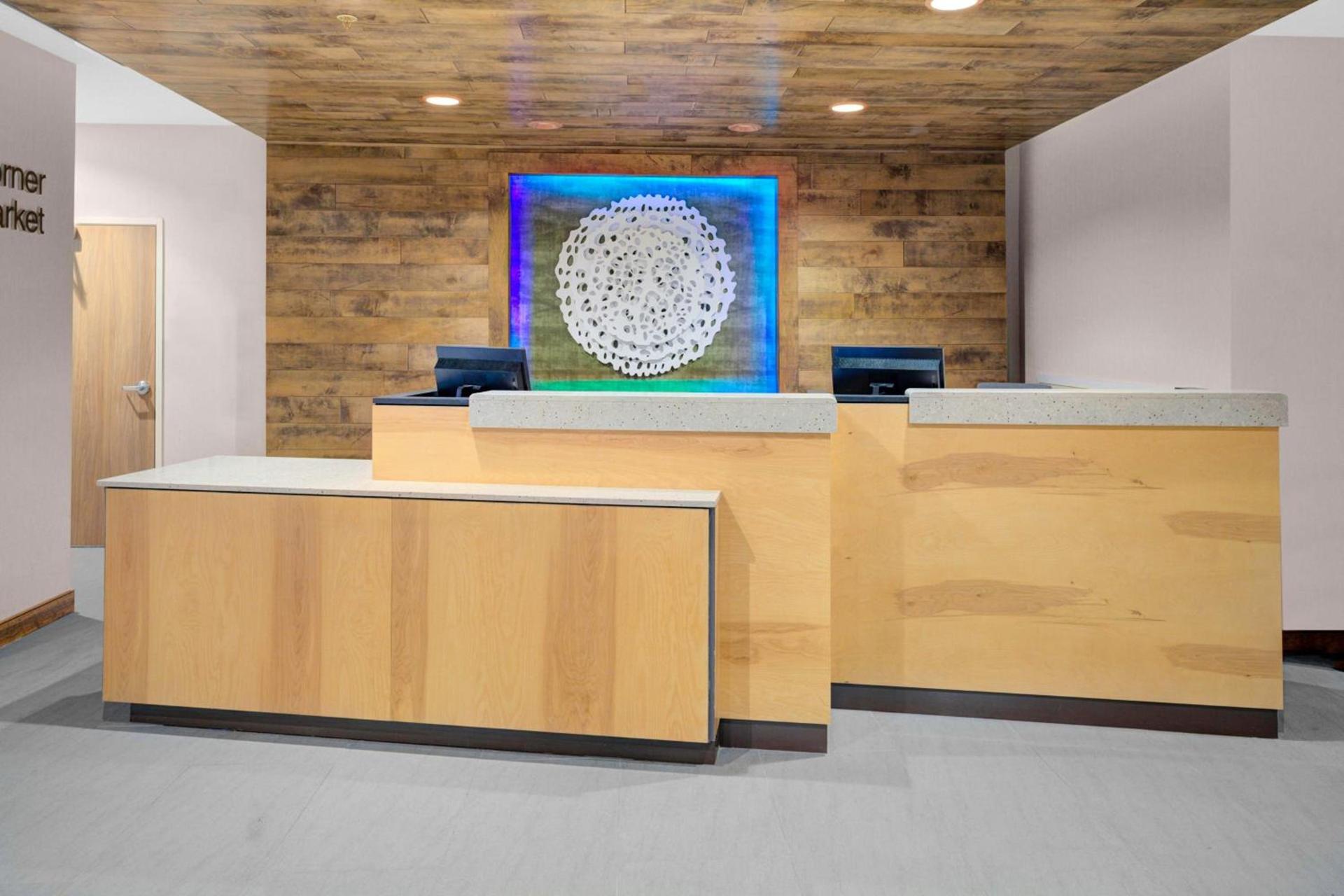 Fairfield Inn & Suites by Marriott Roanoke Salem photo 2