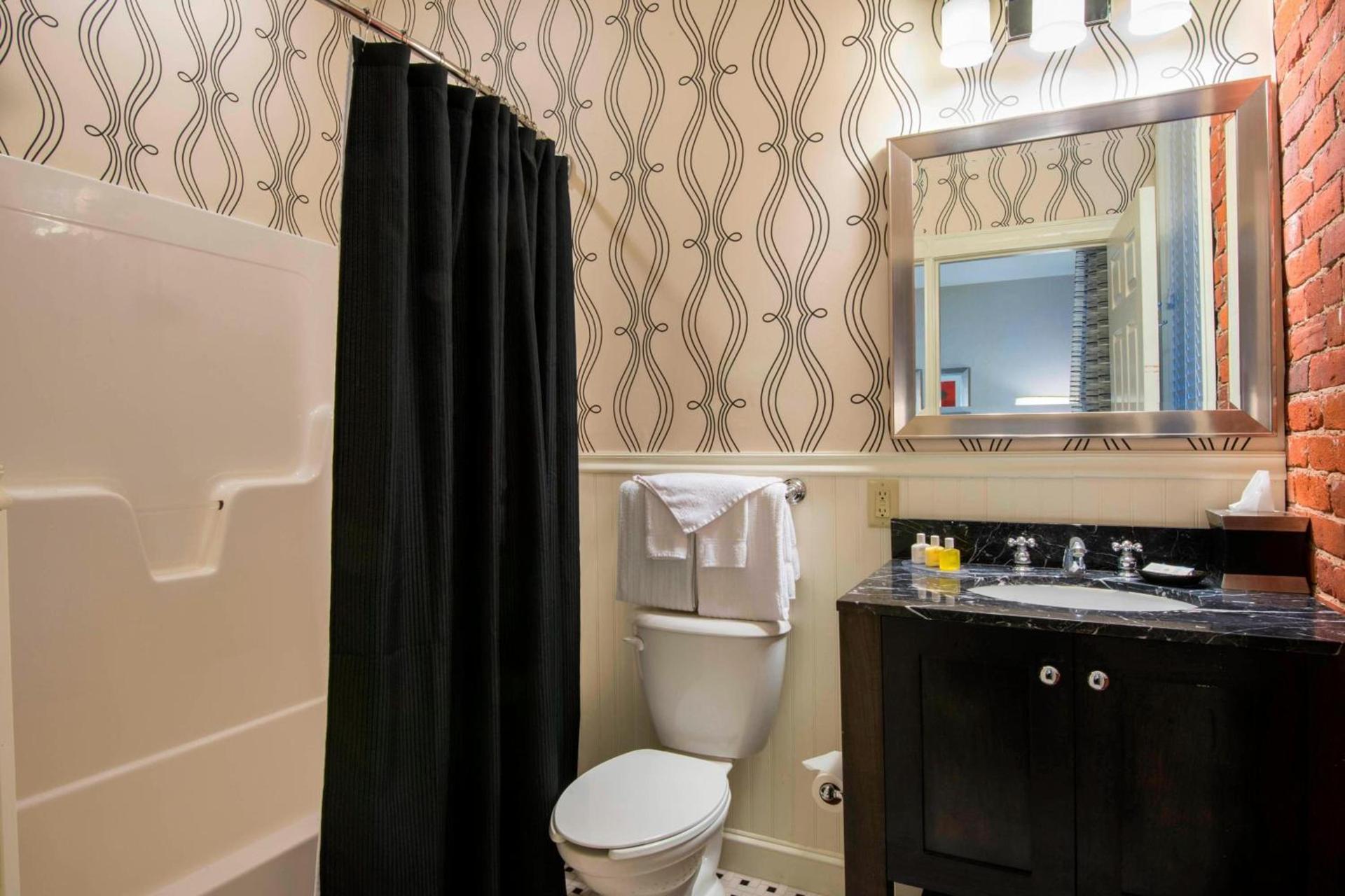 Fairfield Inn & Suites by Marriott Keene Downtown photo 11