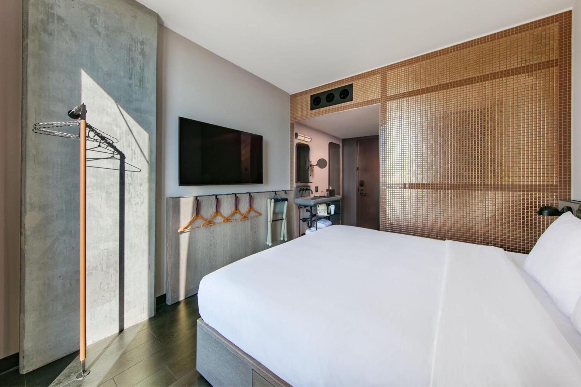 Moxy Downtown Los Angeles photo 15