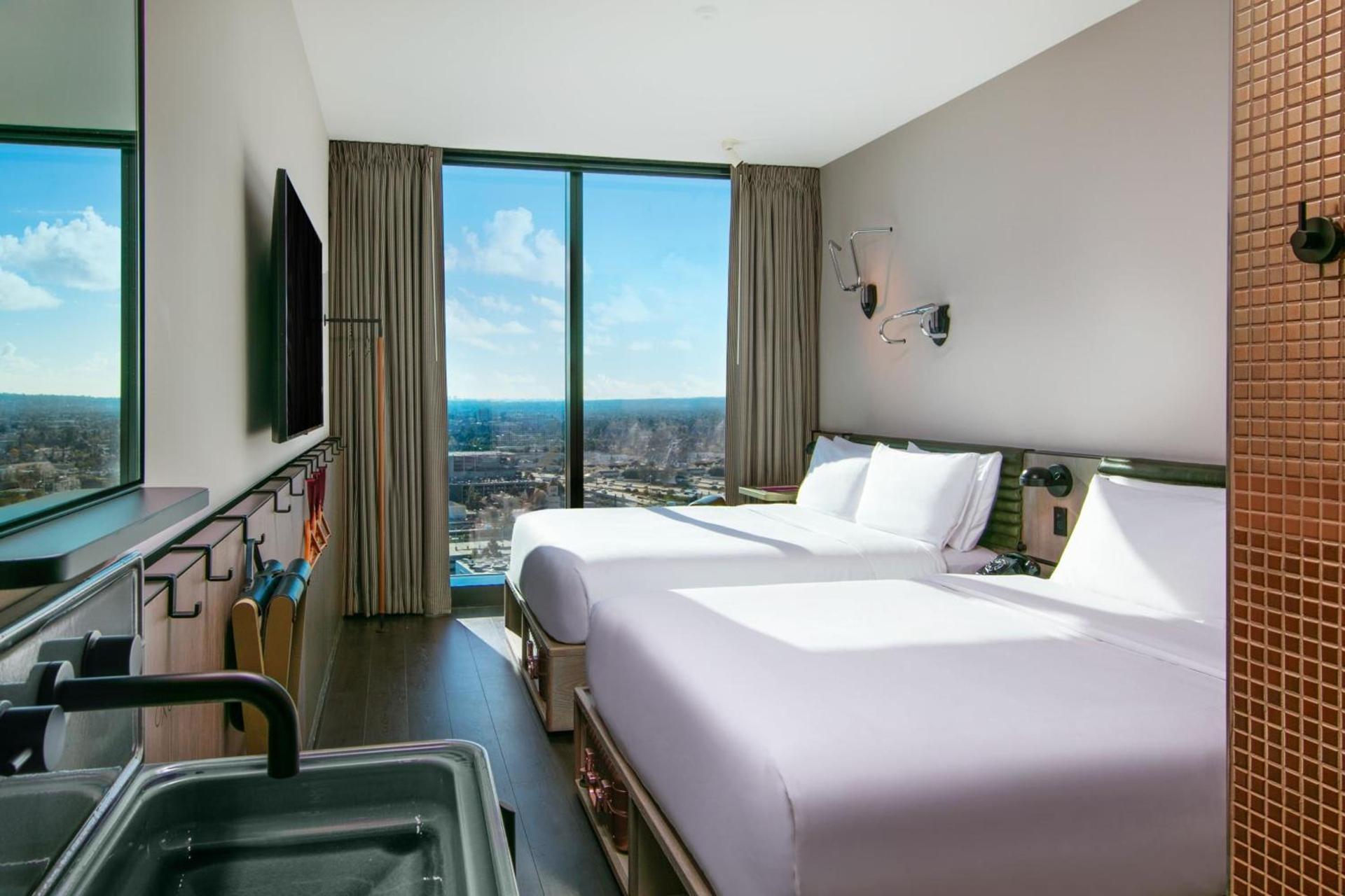 Moxy Downtown Los Angeles photo 17