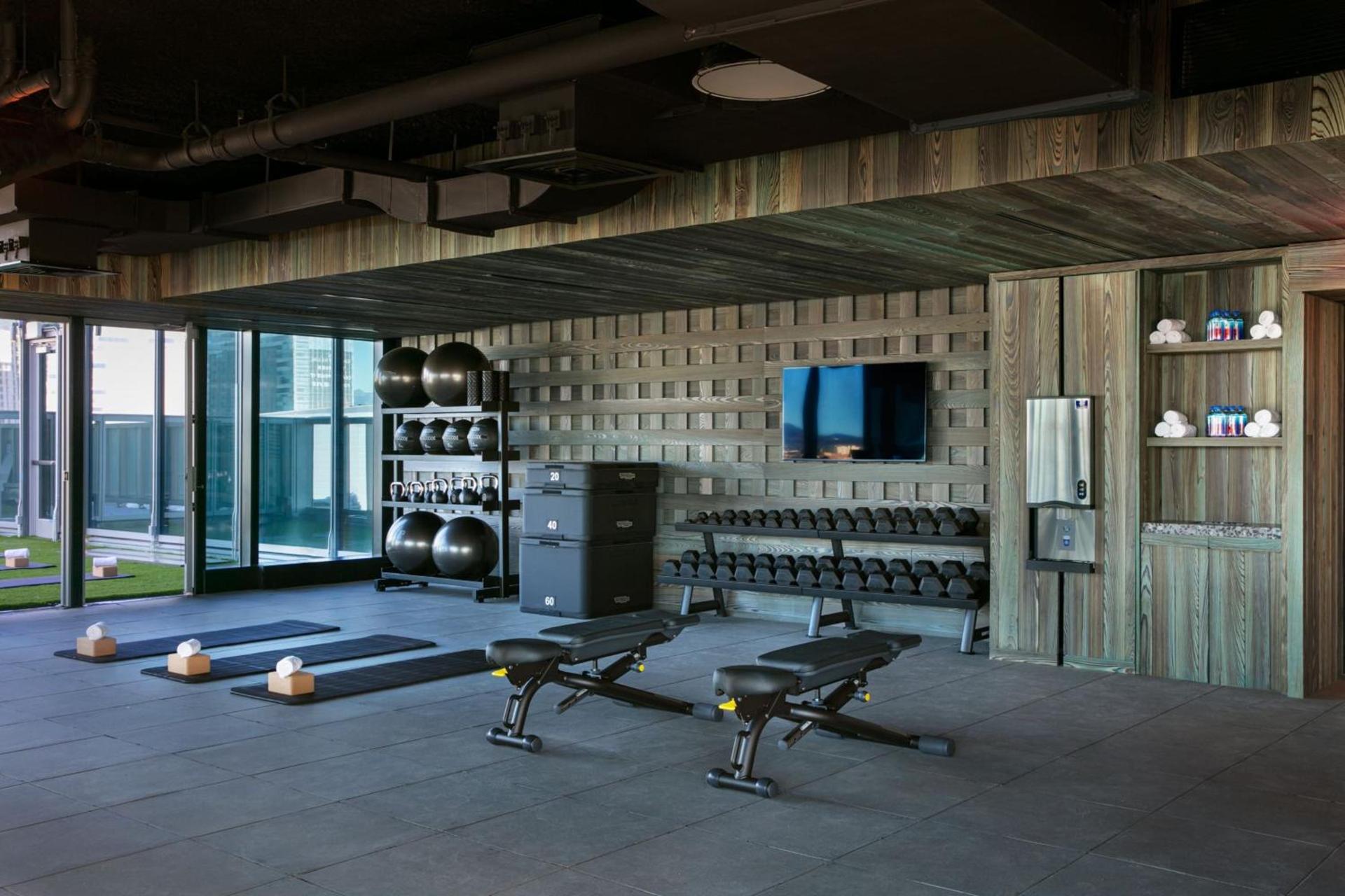 Moxy Downtown Los Angeles photo 61