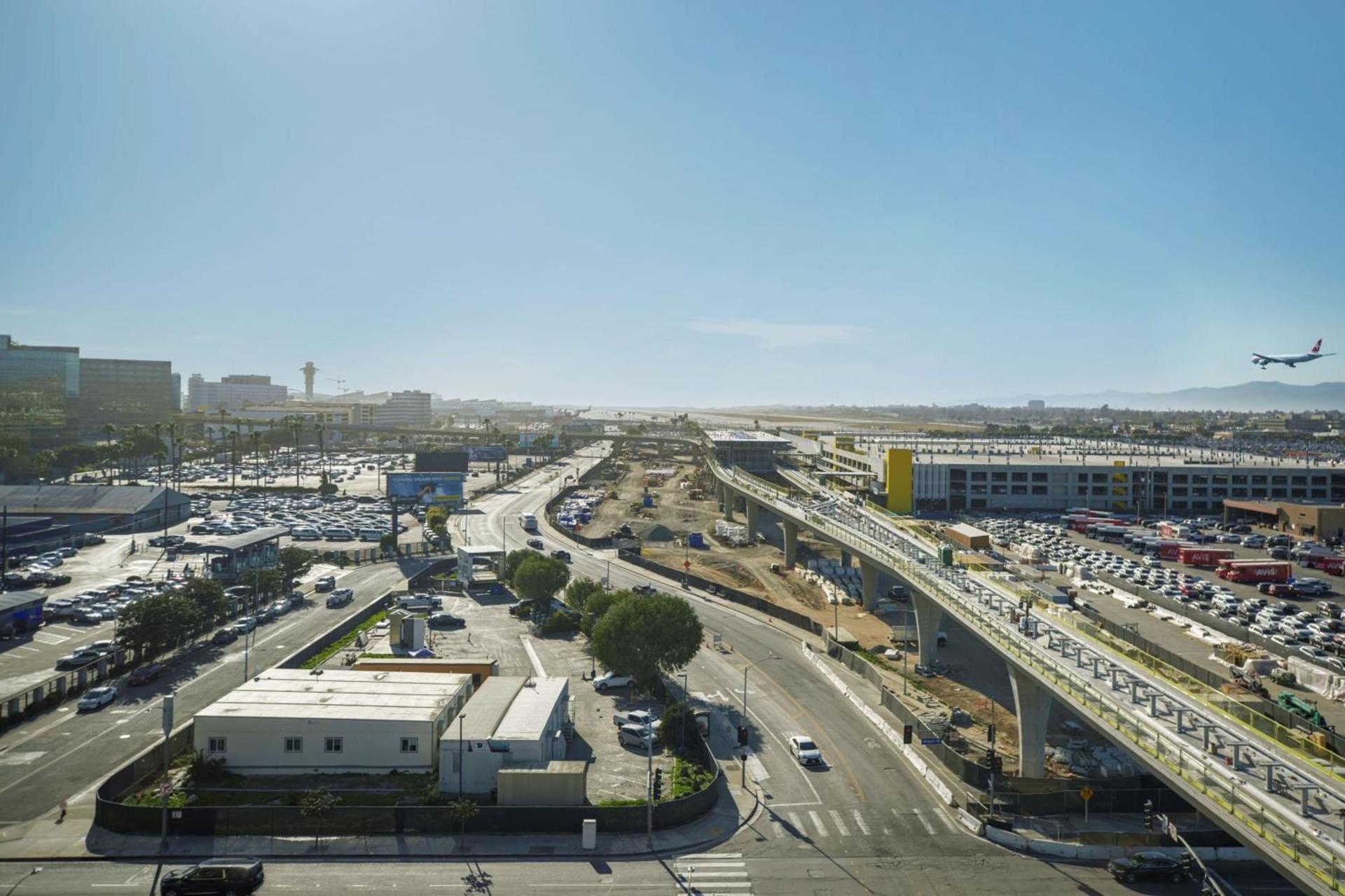 Renaissance Los Angeles Airport Hotel photo 17