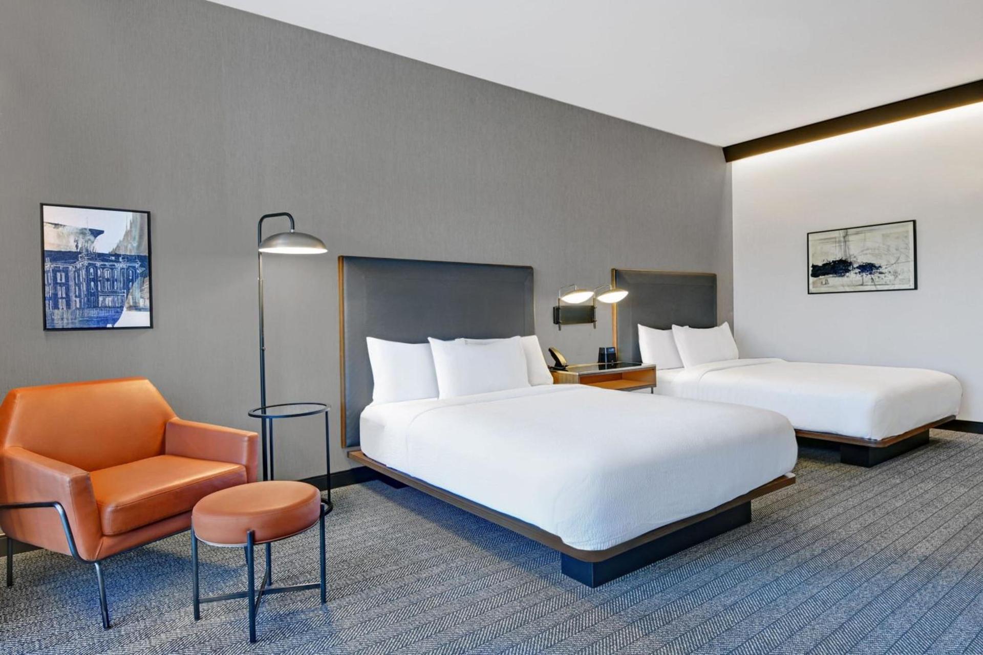 Courtyard by Marriott Hamilton photo 14