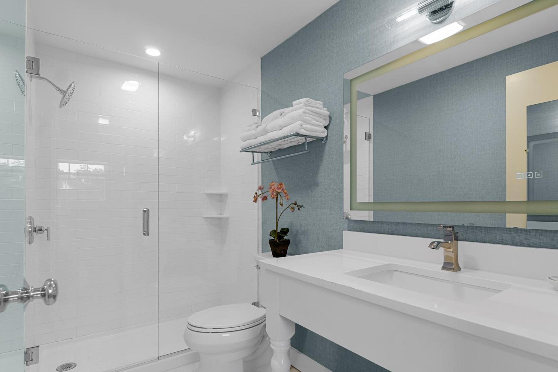 Nantucket Inn photo 6